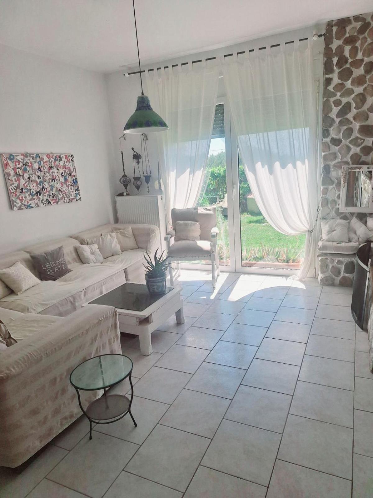 Seaside Green Villa view 3