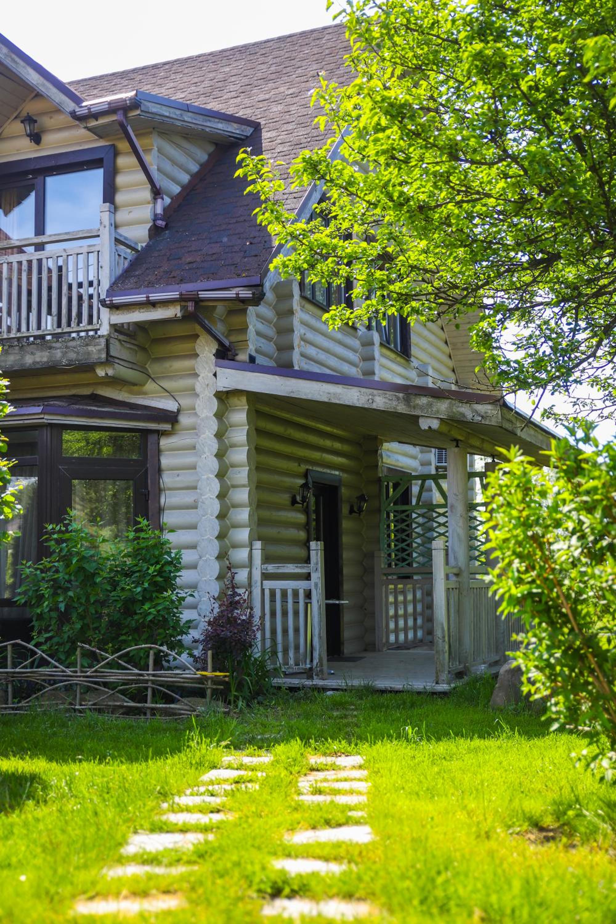 Pastoral wooden hauses