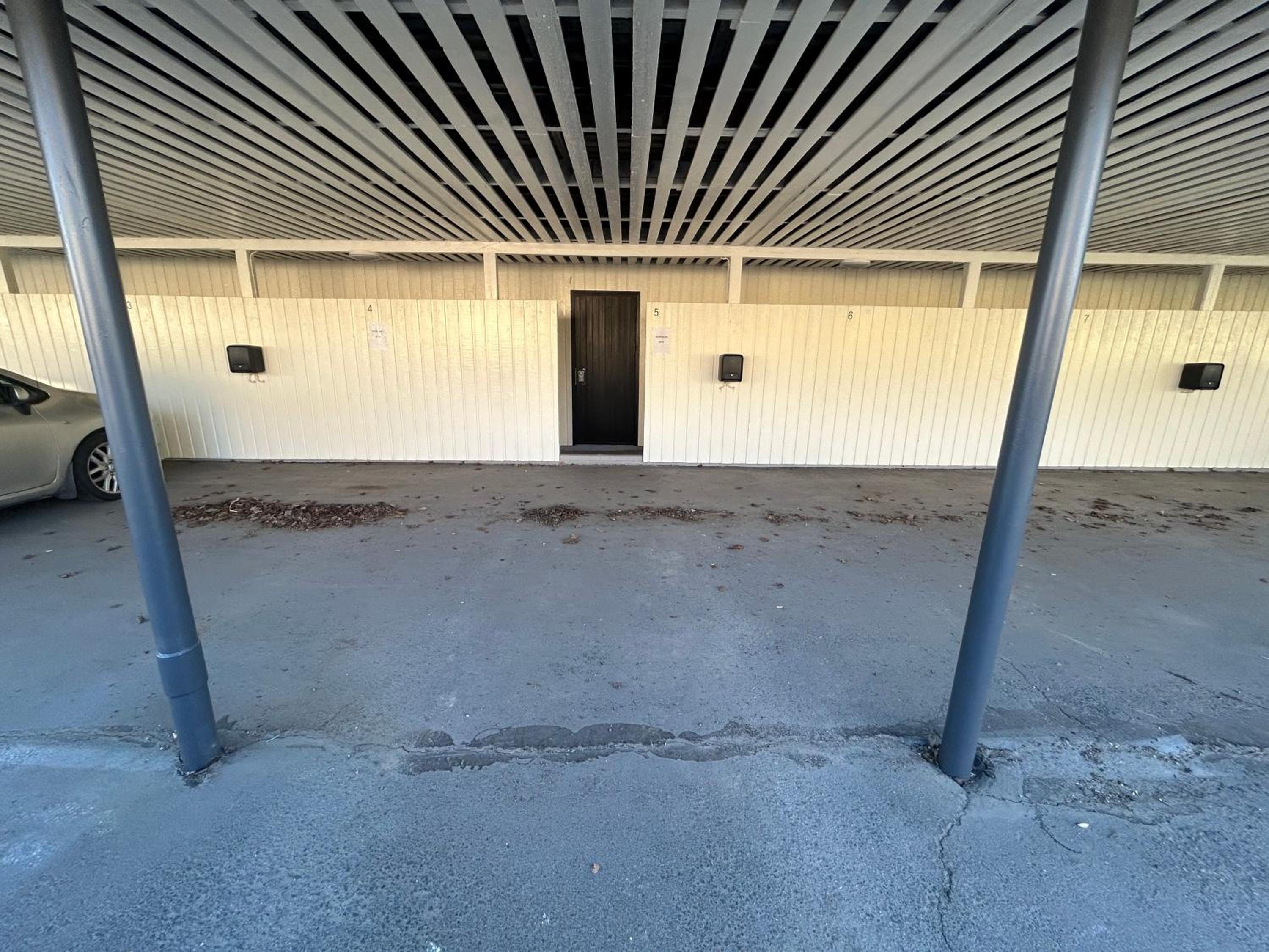 Photo 7