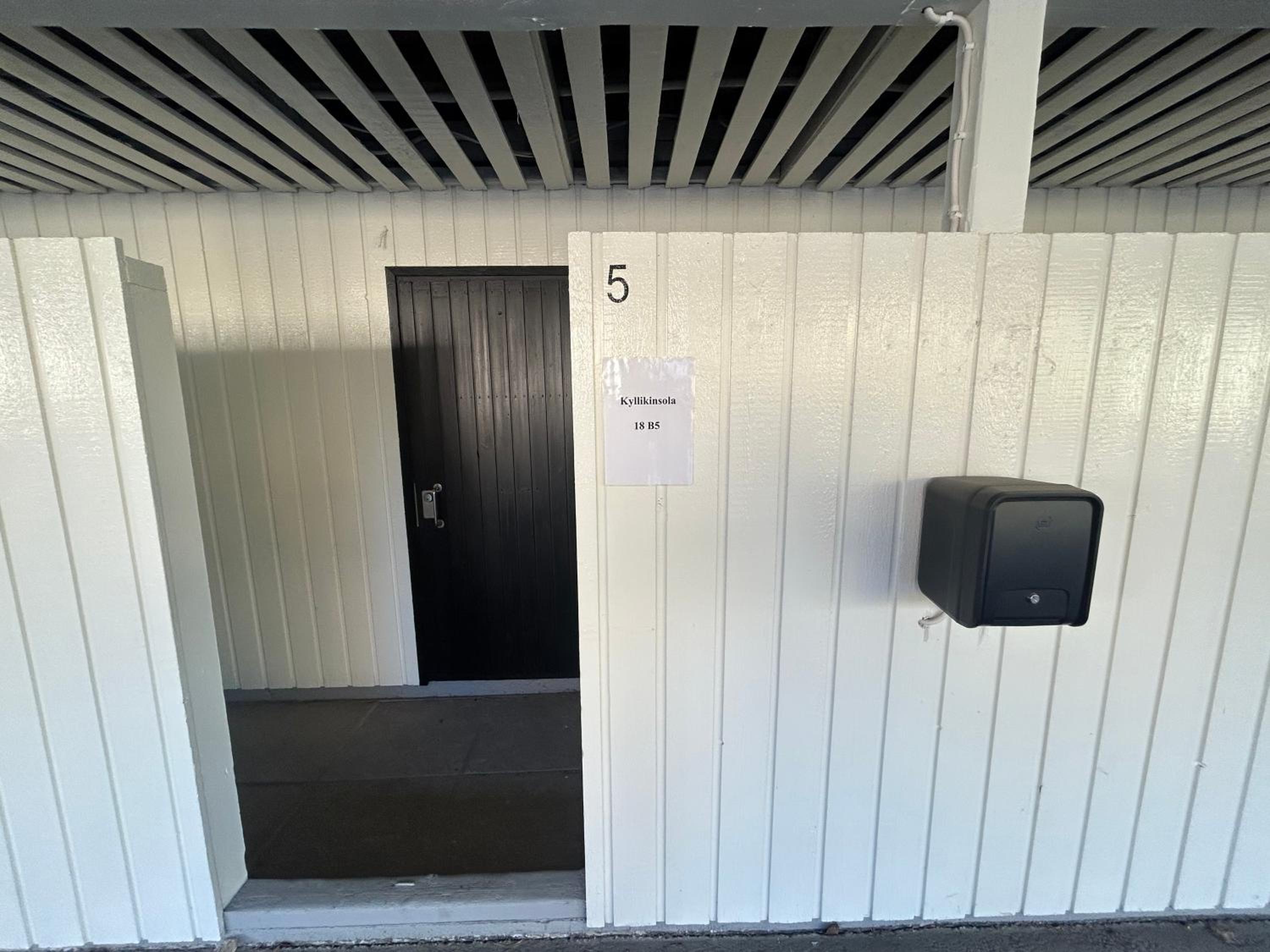 Photo 6