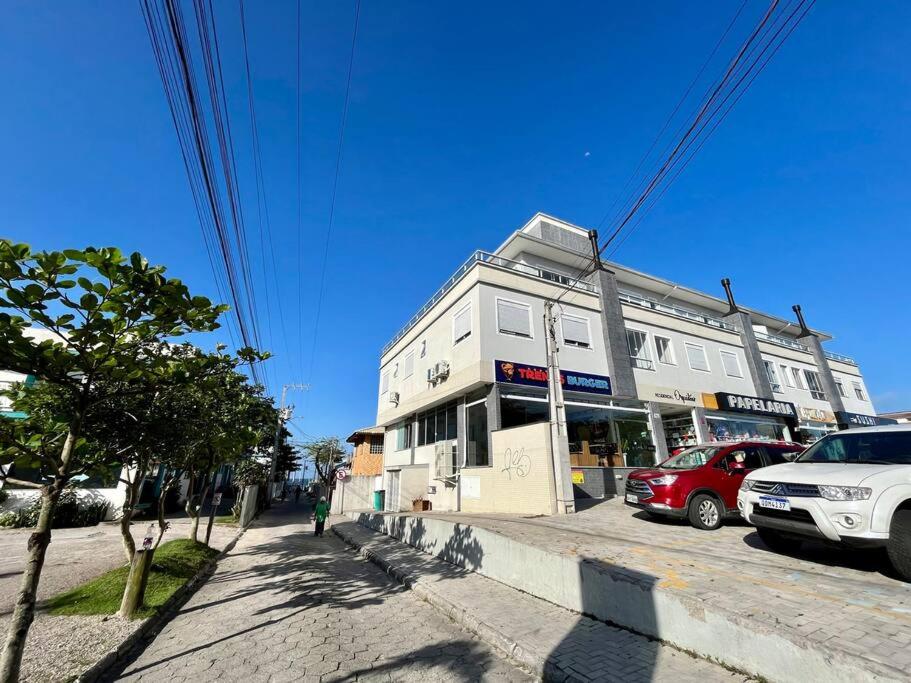 Novo 2 qts centrinho Ingleses