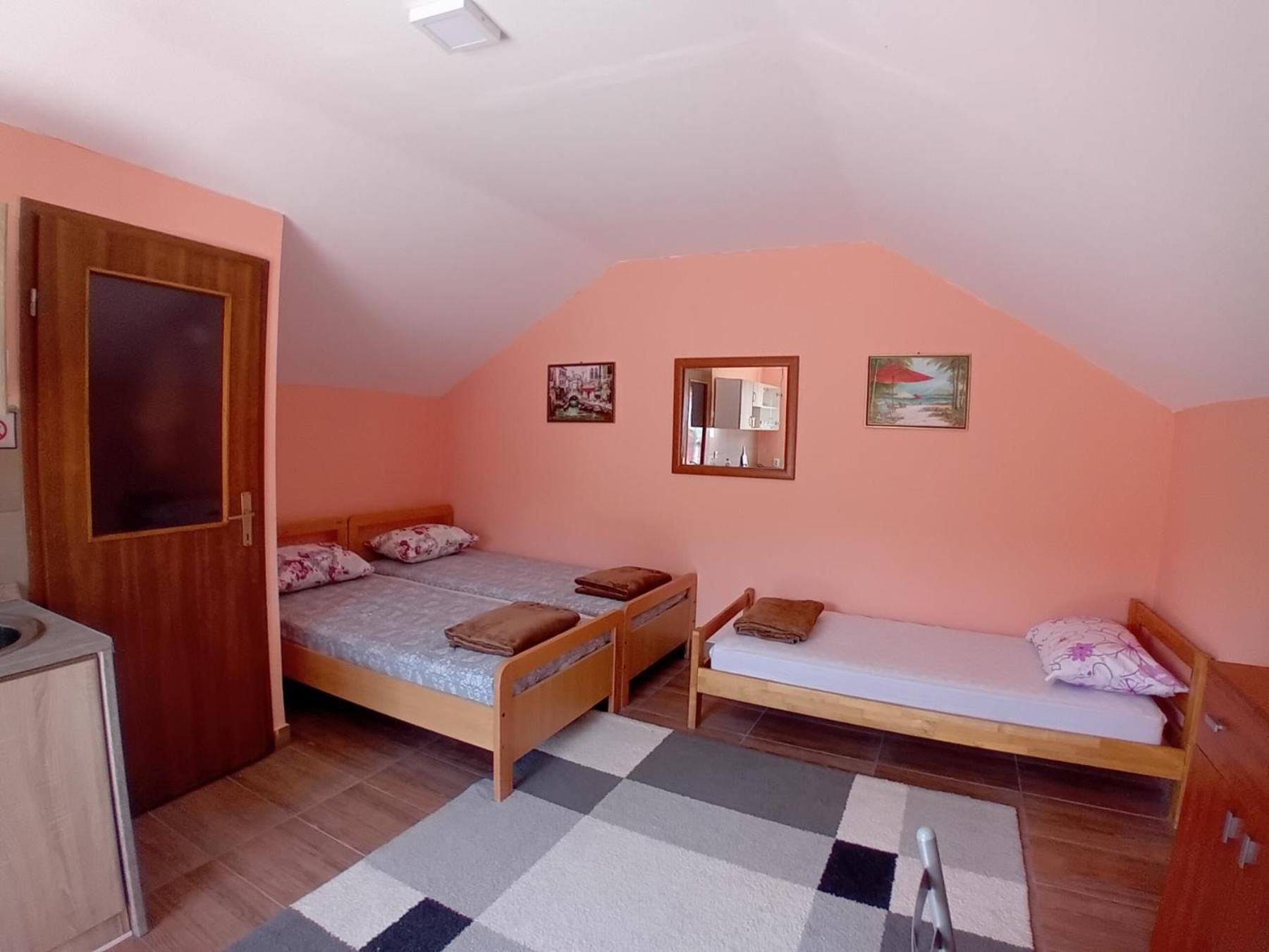 Red apartman 4