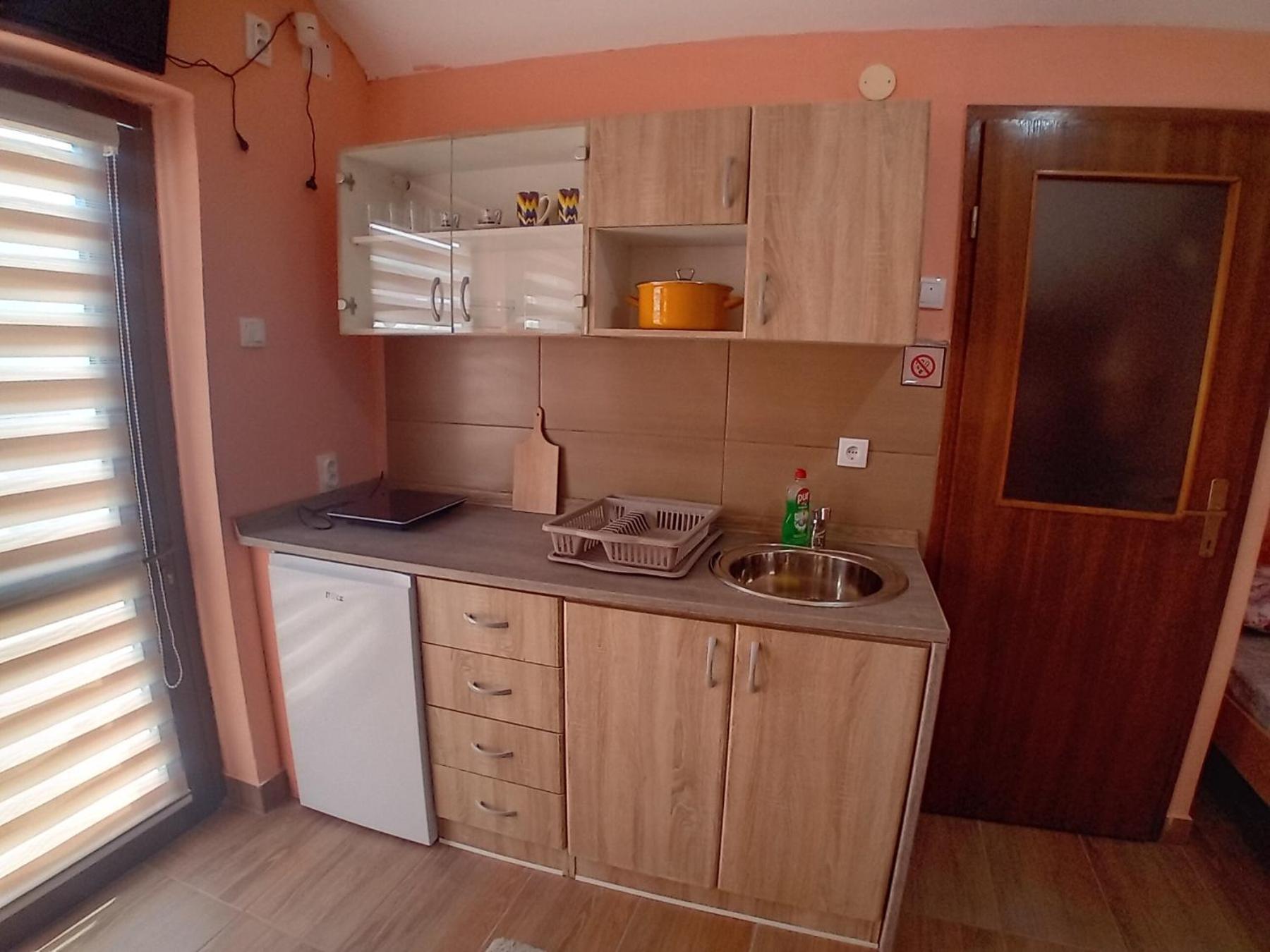 Red apartman 4