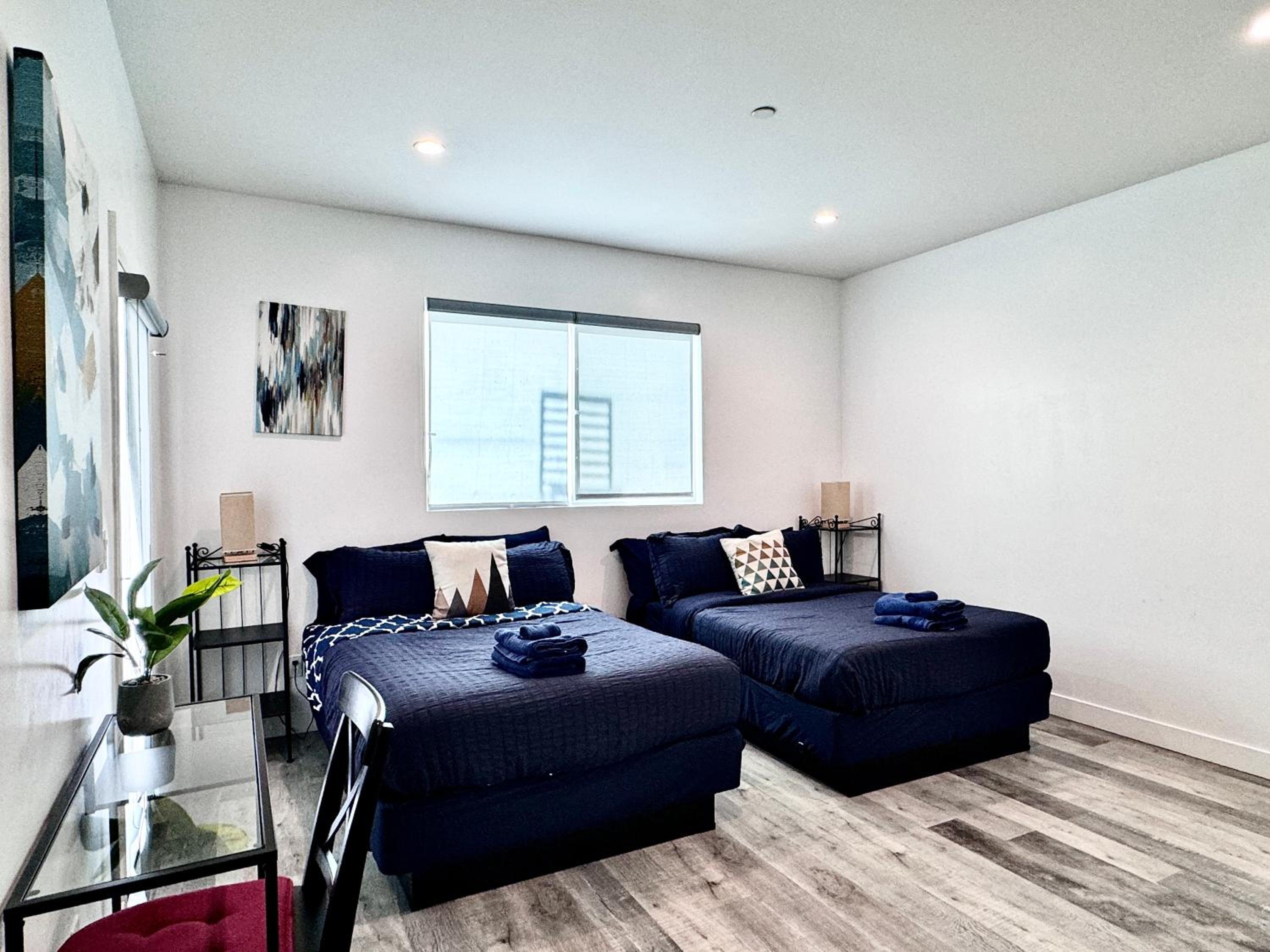 Hollywood 3BR home near metro