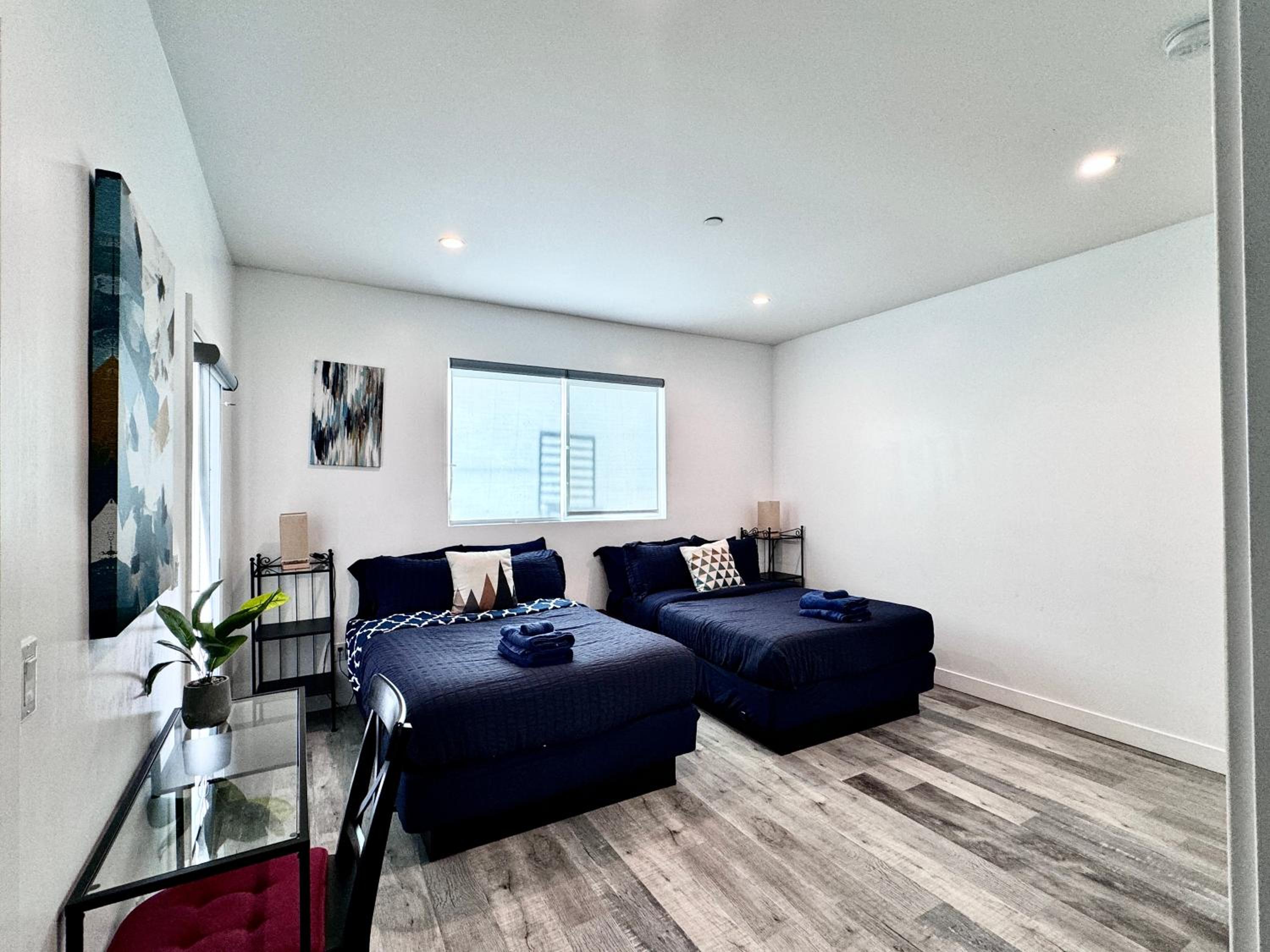 Hollywood 3BR home near metro