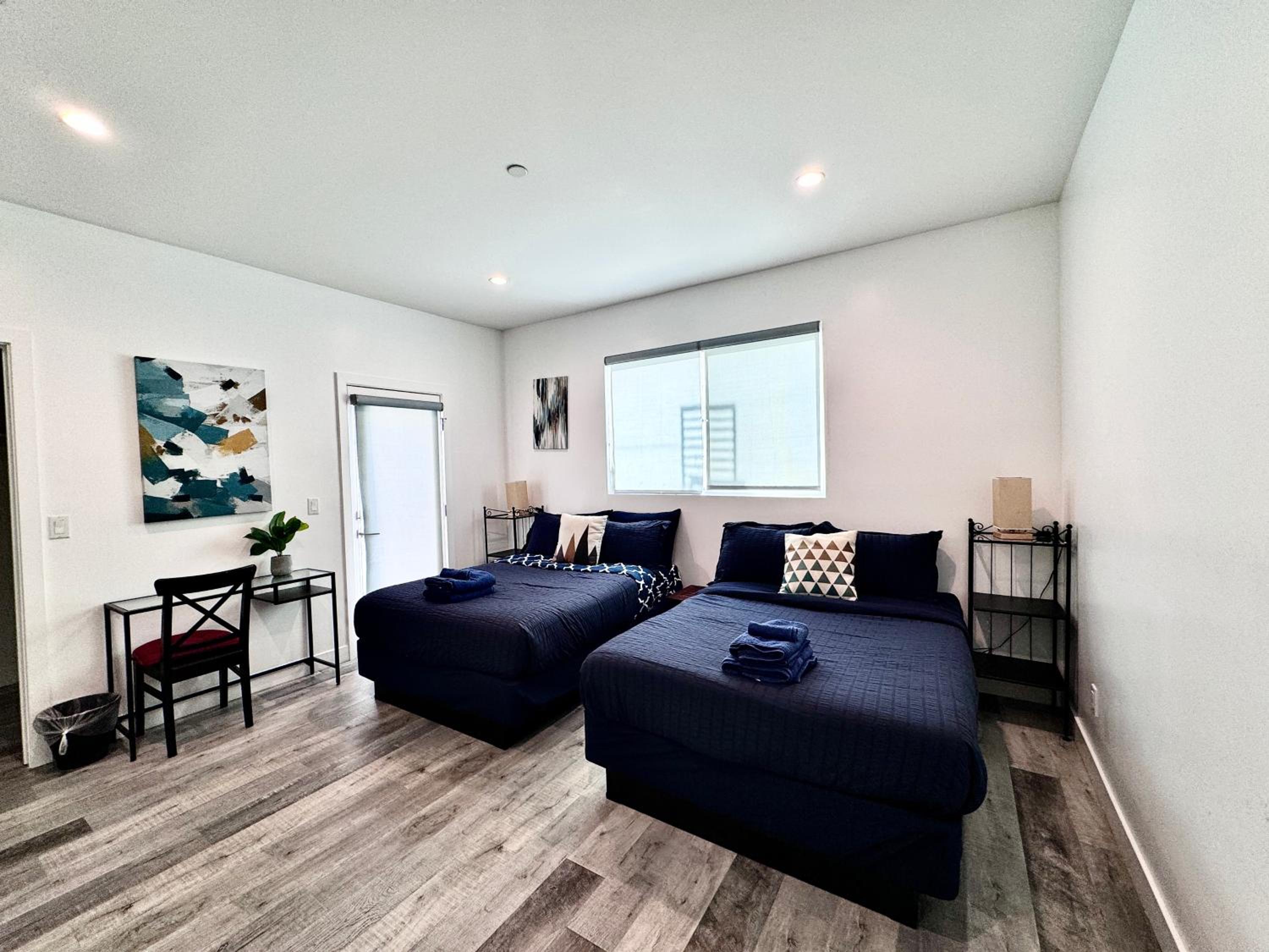 Hollywood 3BR home near metro