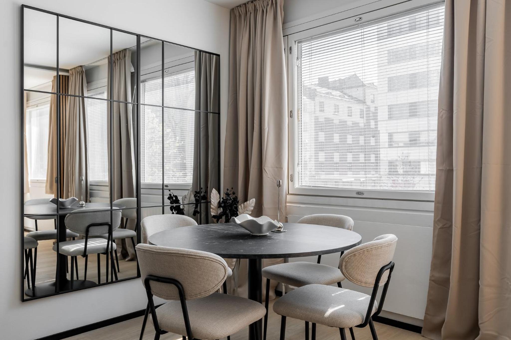 Lux Eight - Modern 2BR Apartment Turku view 4