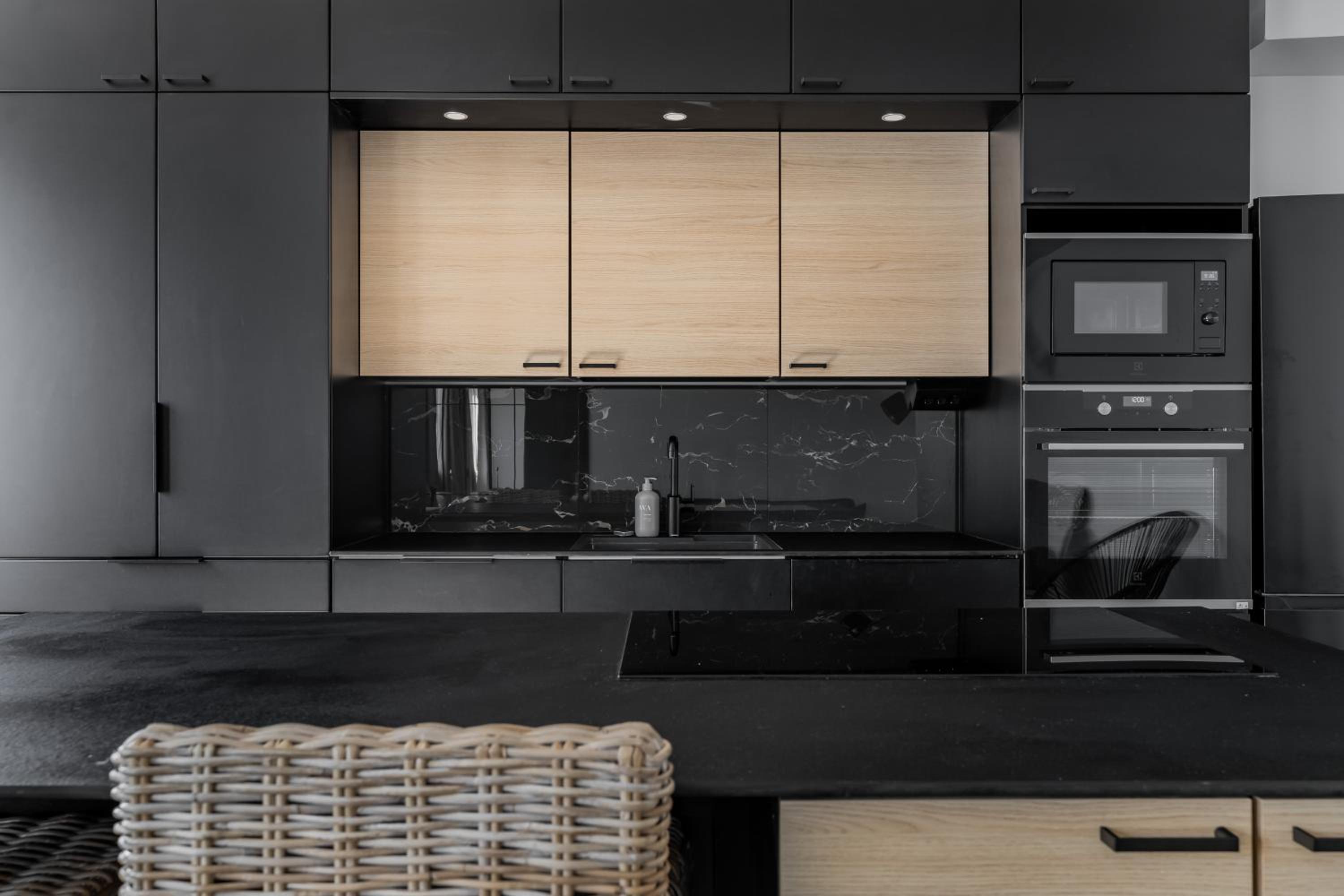 Lux Eight - Modern 2BR Apartment Turku view 2