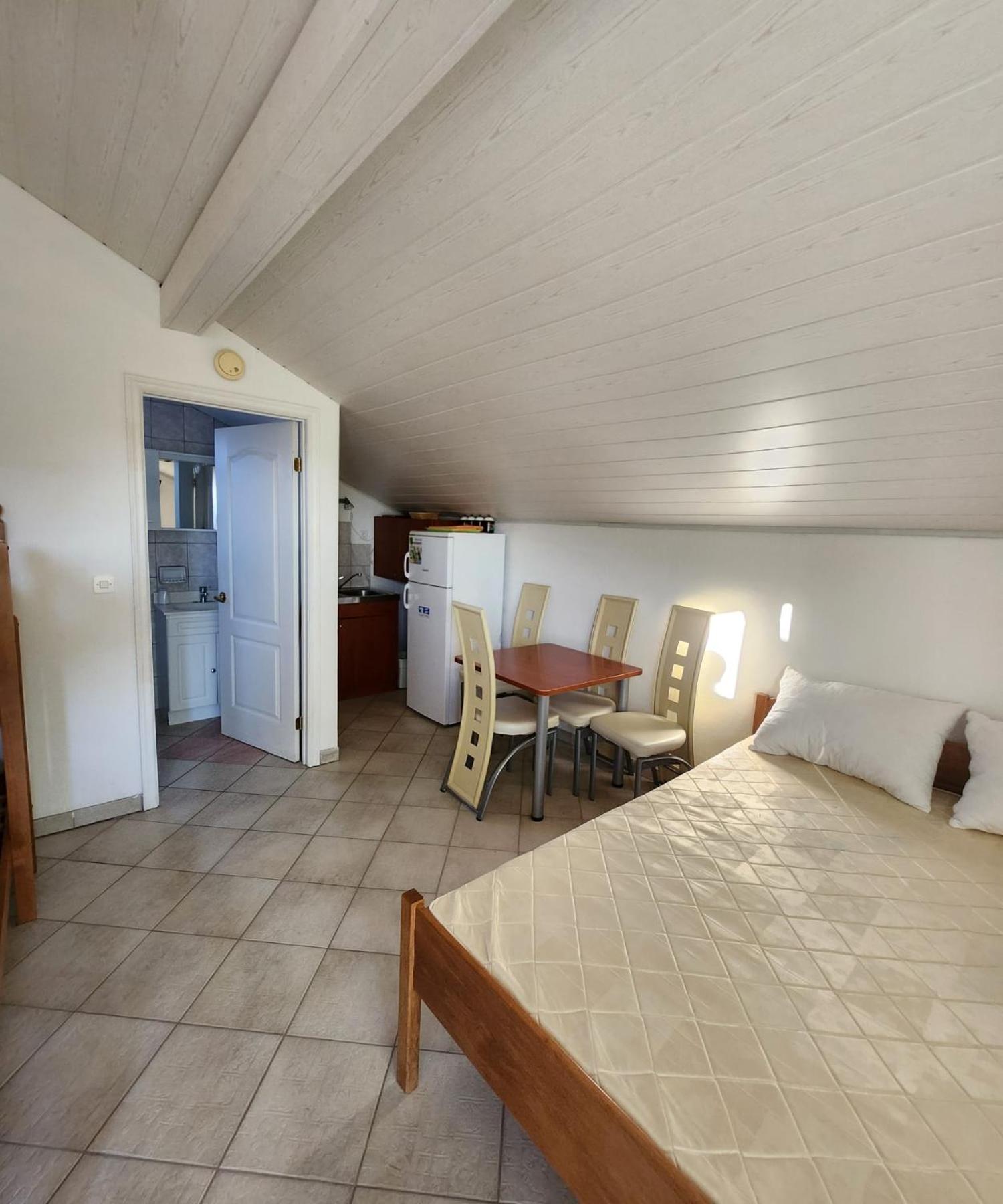 Studio apartmani Grom Sukošan