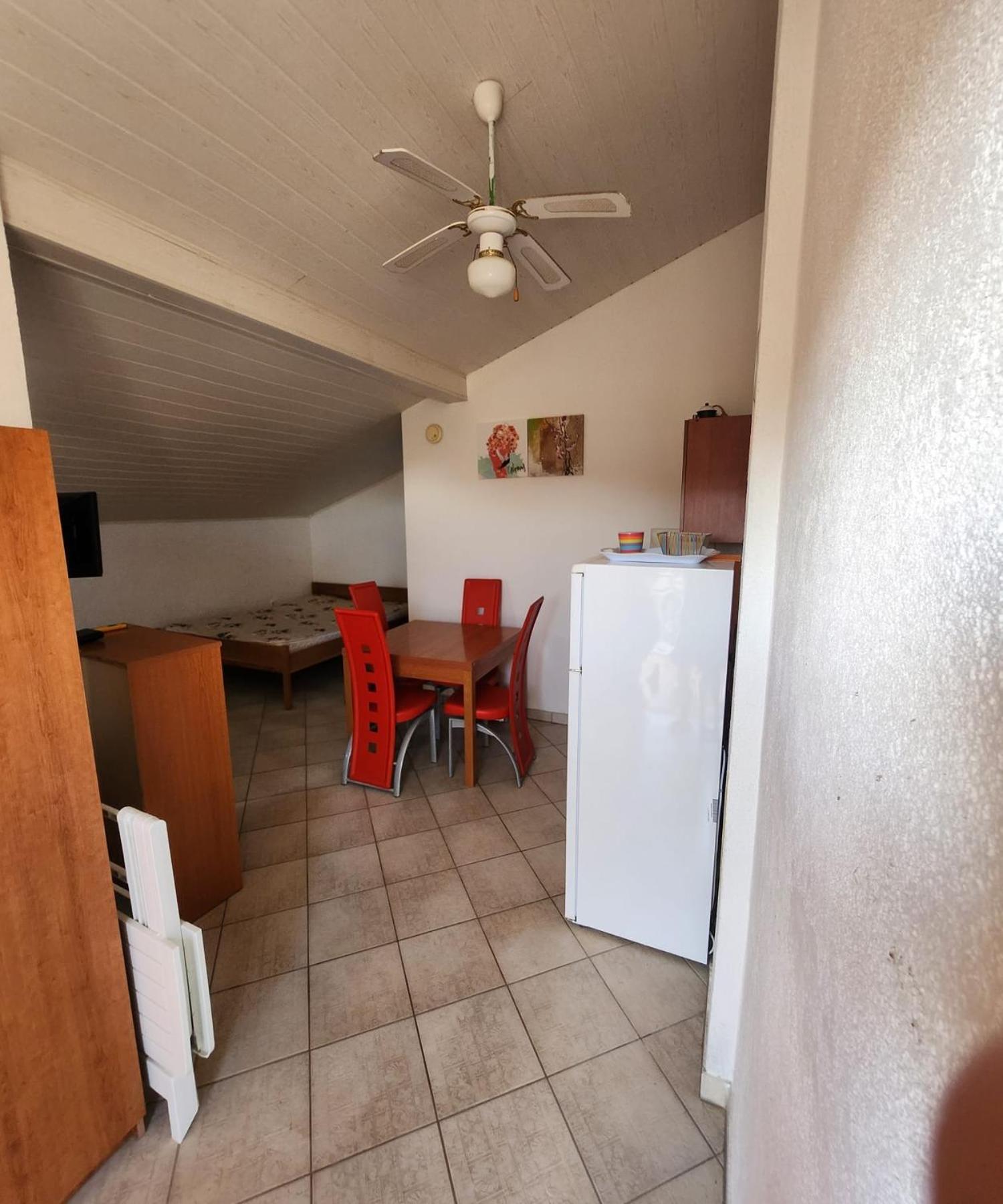 Studio apartmani Grom Sukošan