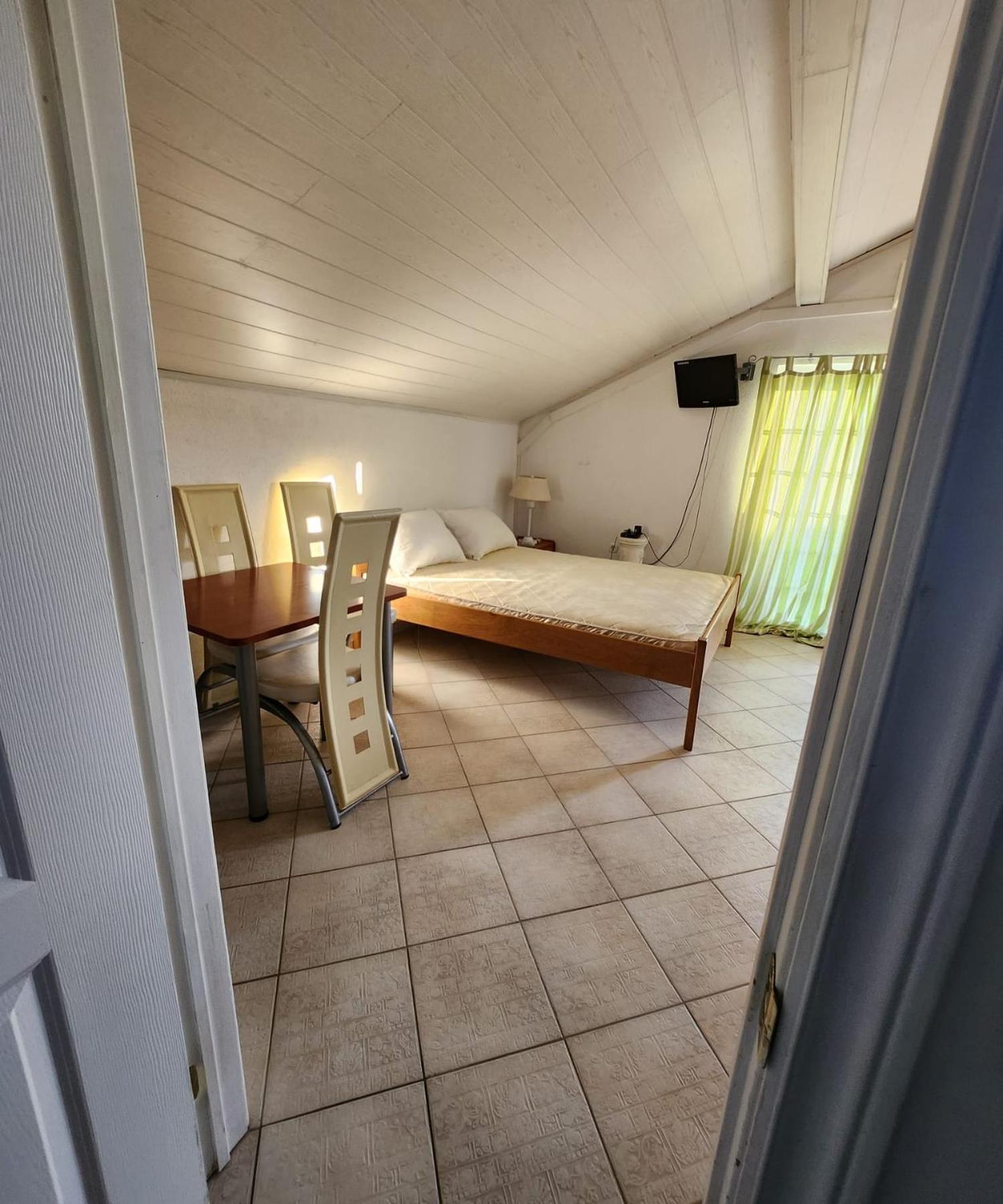 Studio apartmani Grom Sukošan