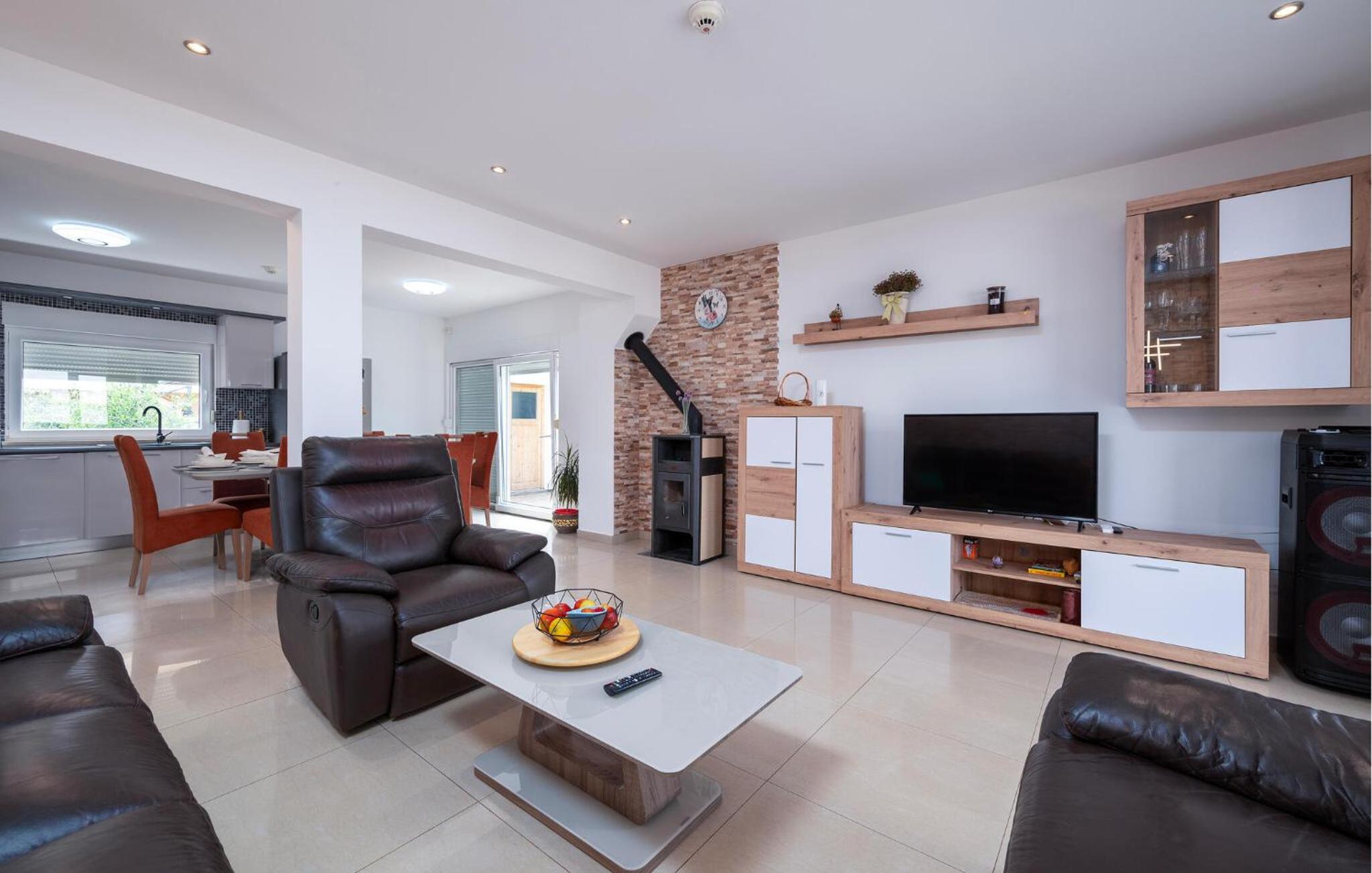 Nice Home In Vodnjan With Ethernet Internet view 5
