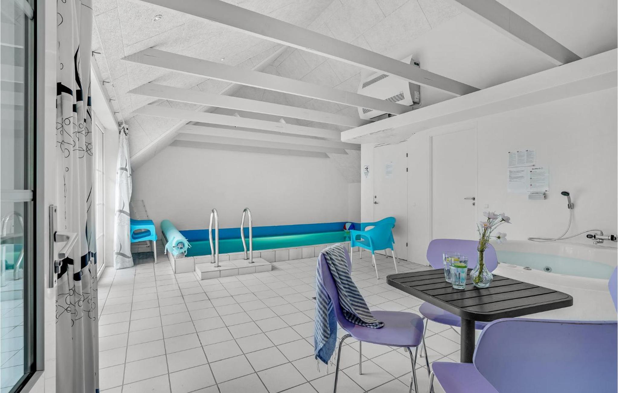 Lovely Home In Ulfborg With Wifi