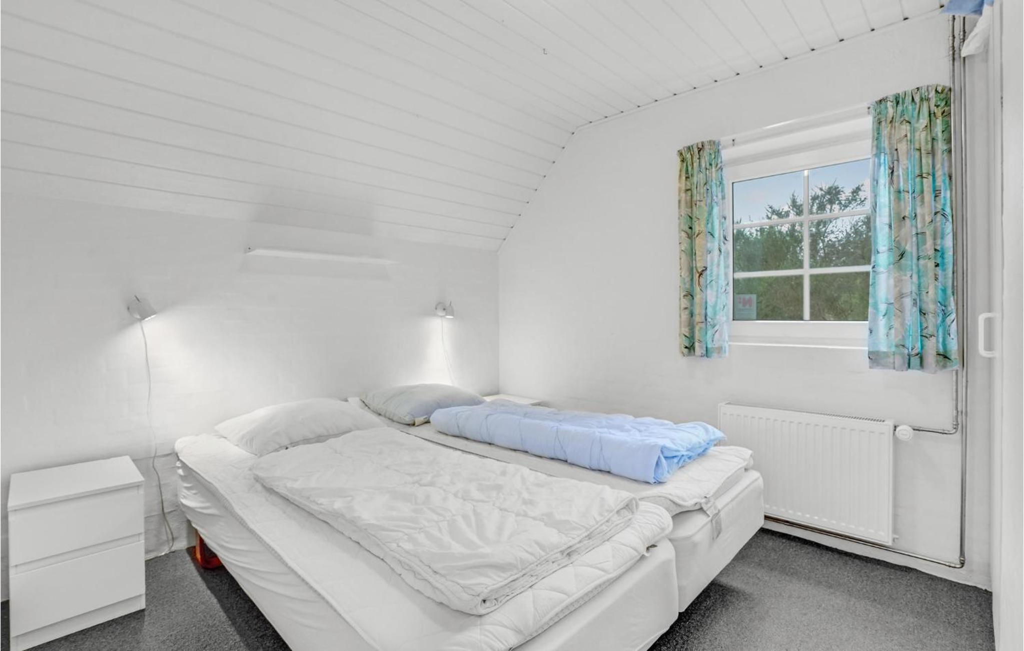 Lovely Home In Ulfborg With Wifi