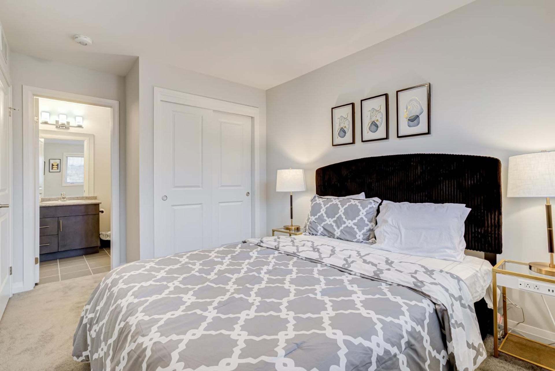 Luxury Living at the Falls - 4 bed house