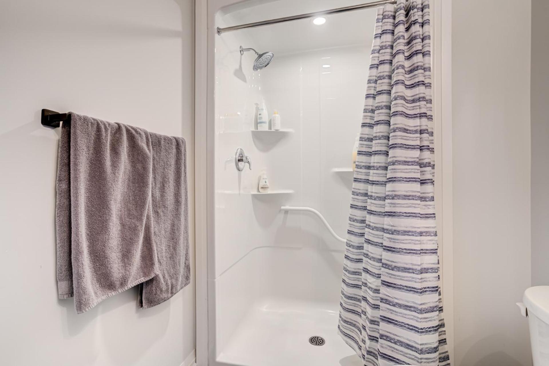 Luxury Living at the Falls - 4 bed house