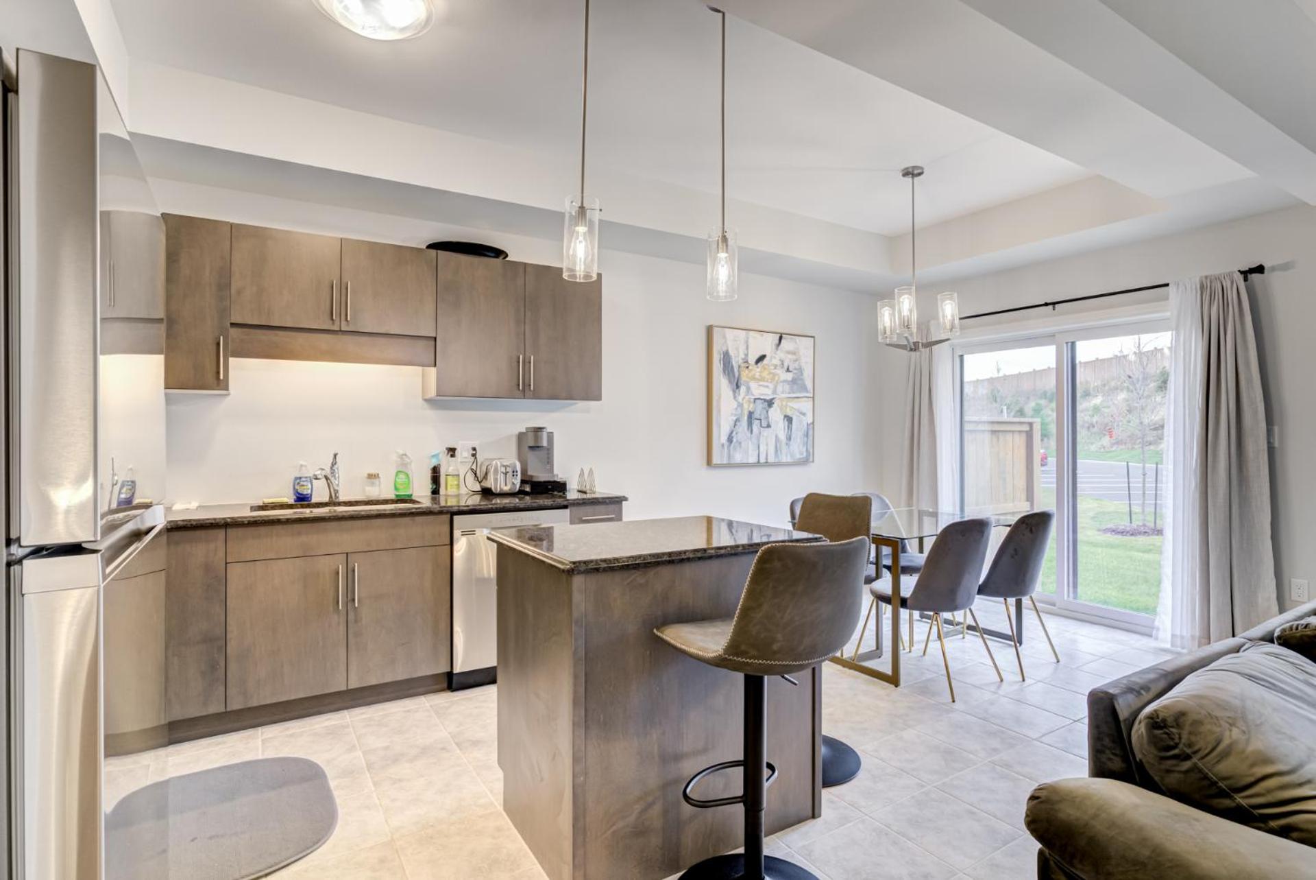 Luxury Living at the Falls - 4 bed house