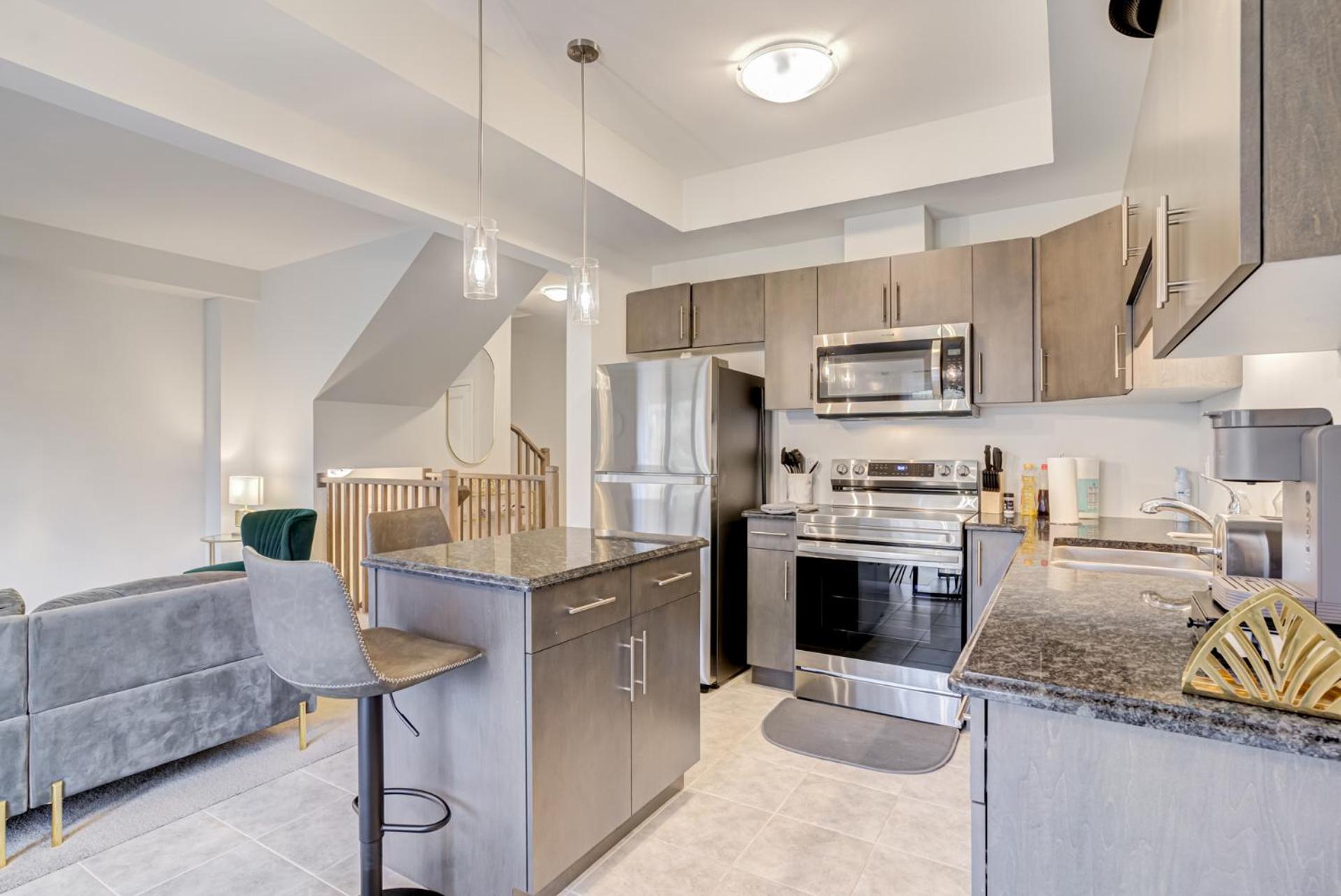 Luxury Living at the Falls - 4 bed house