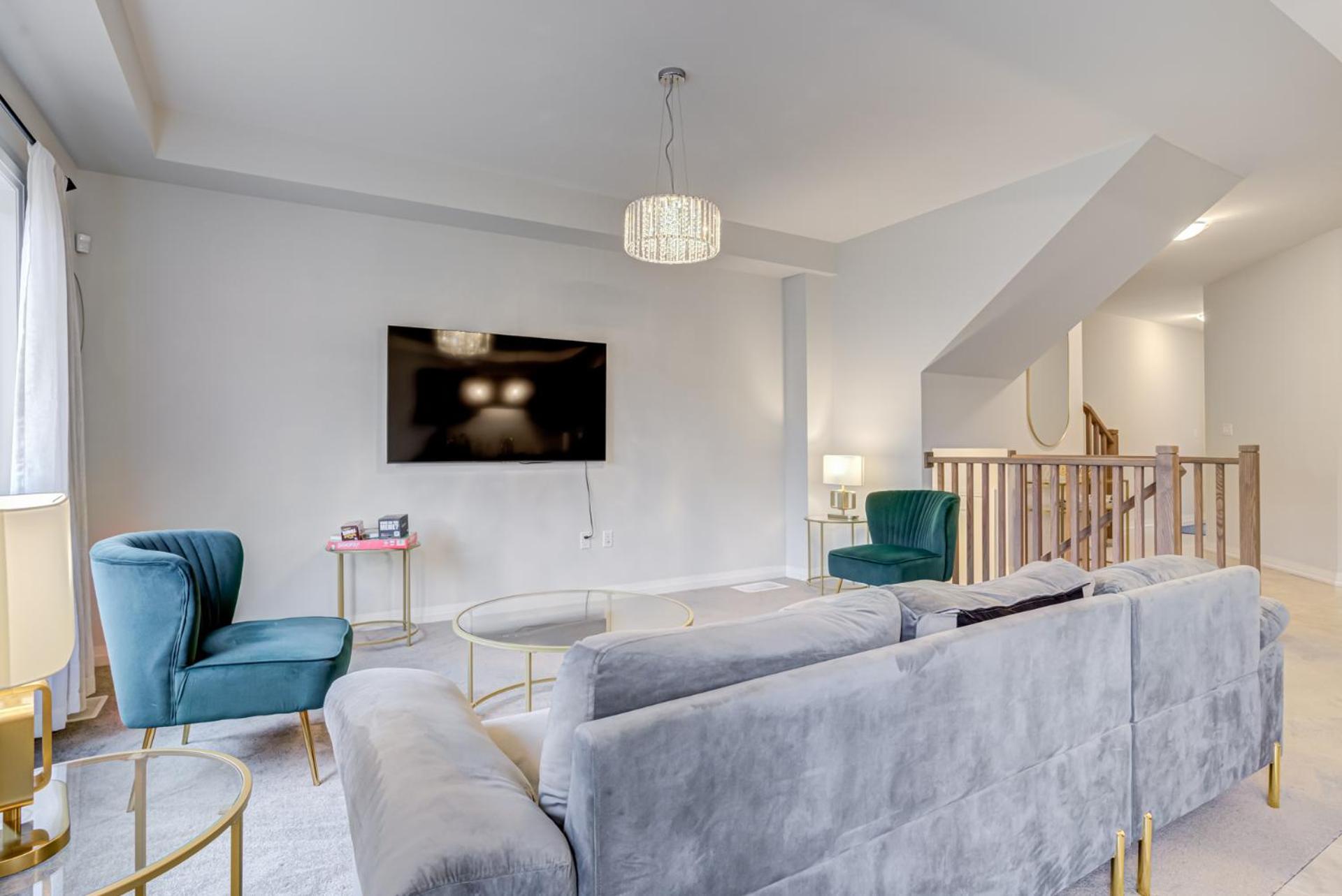Luxury Living at the Falls - 4 bed house