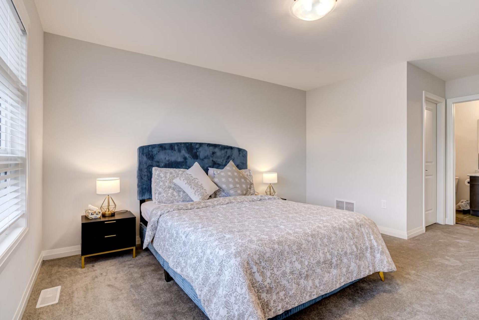 Luxury Living at the Falls - 4 bed house