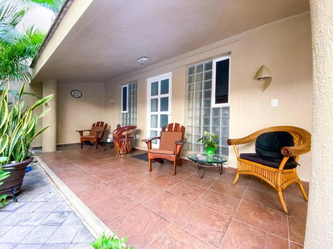 Charming 2BR Downtown Next to the Beach and 5th AV view 3