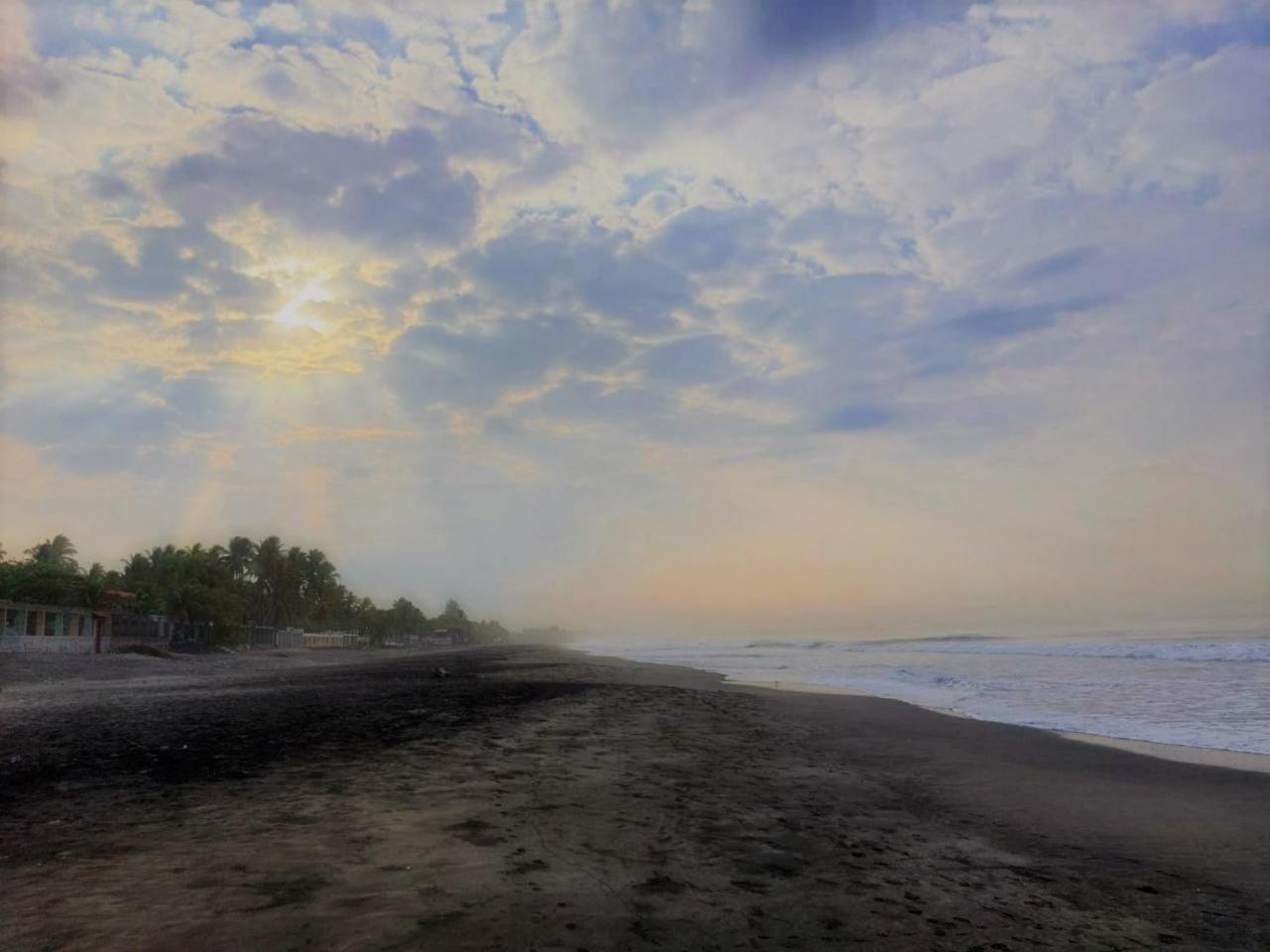 Coastal Paradise Estudio Cerca de Sunset Park y Playa view 4