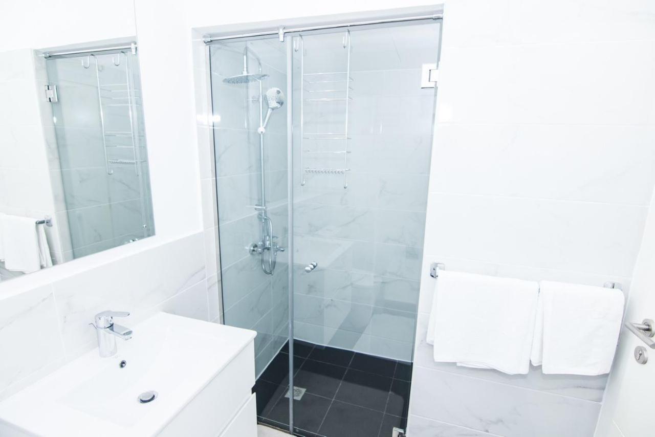 3 Bed Penthouse Embassy Gardens view 5