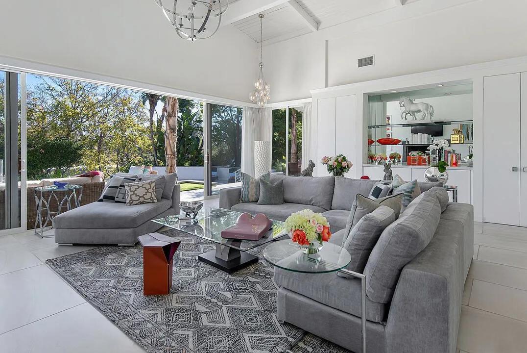 The Shadow Hill Luxury Villa