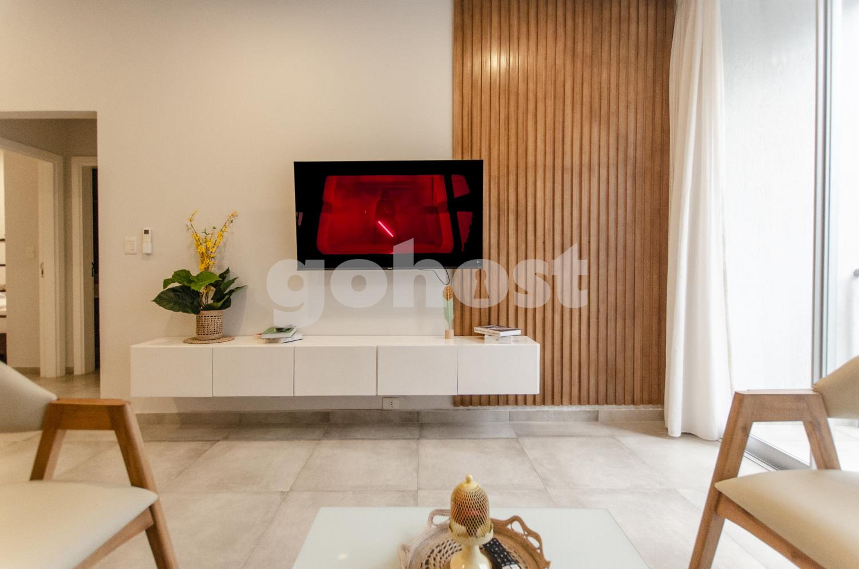 Modern apartment 600m away from Shopping del Sol view 2