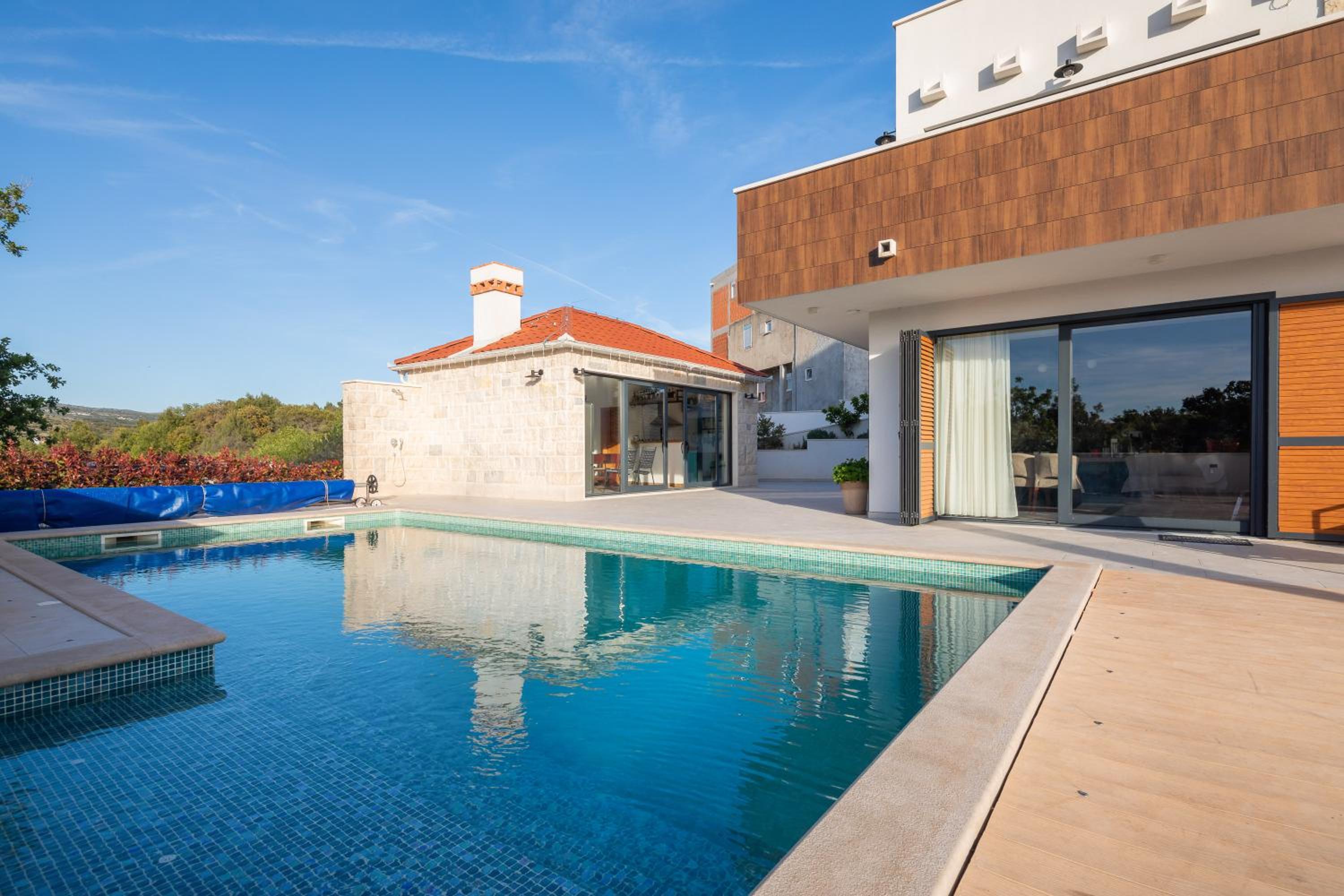 Villa Mint