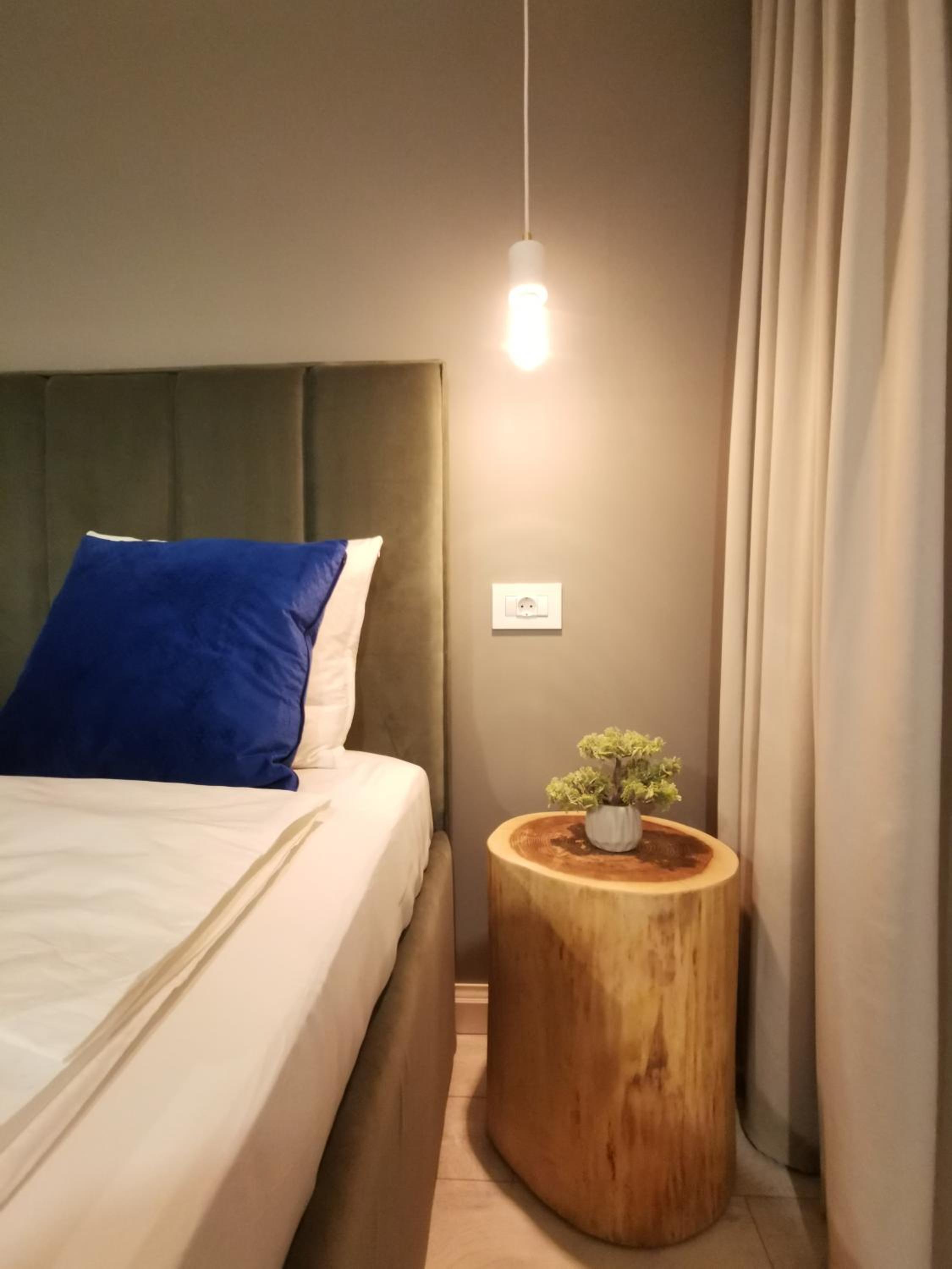 Noir Apartment