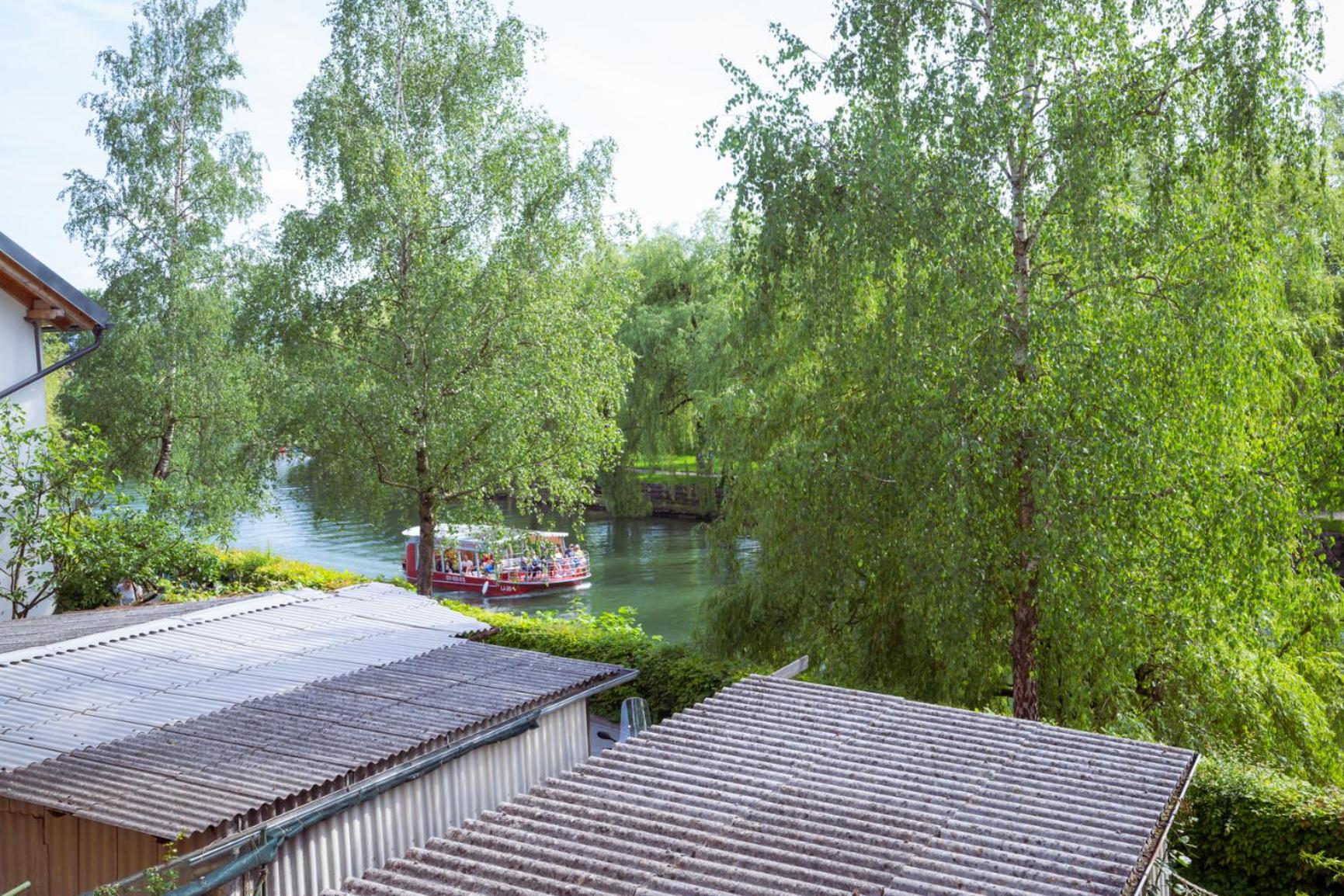 Riverview Residence - with parking