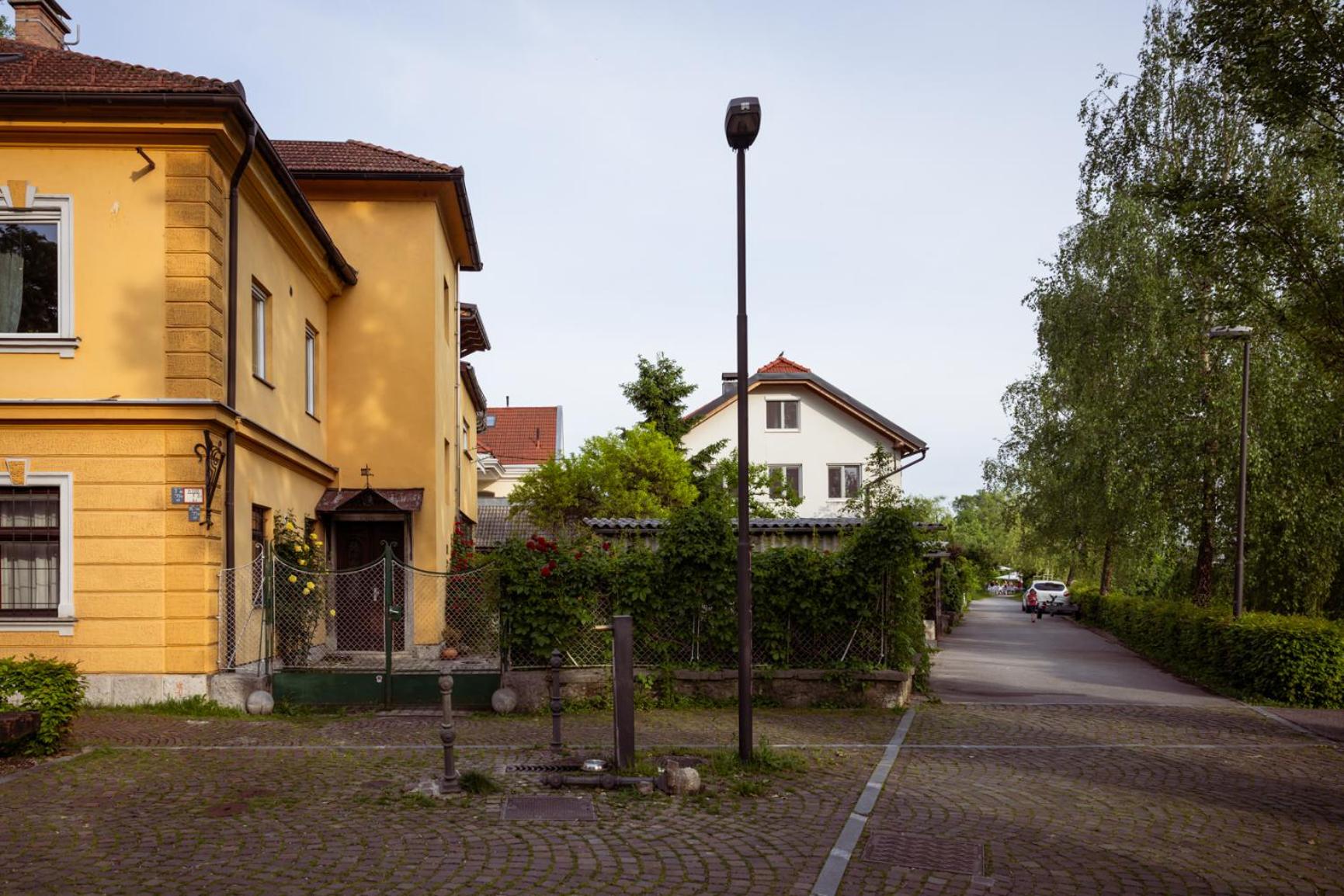 Riverview Residence - with parking