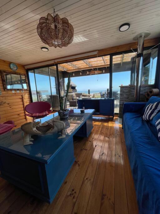 PEZ HOUSE