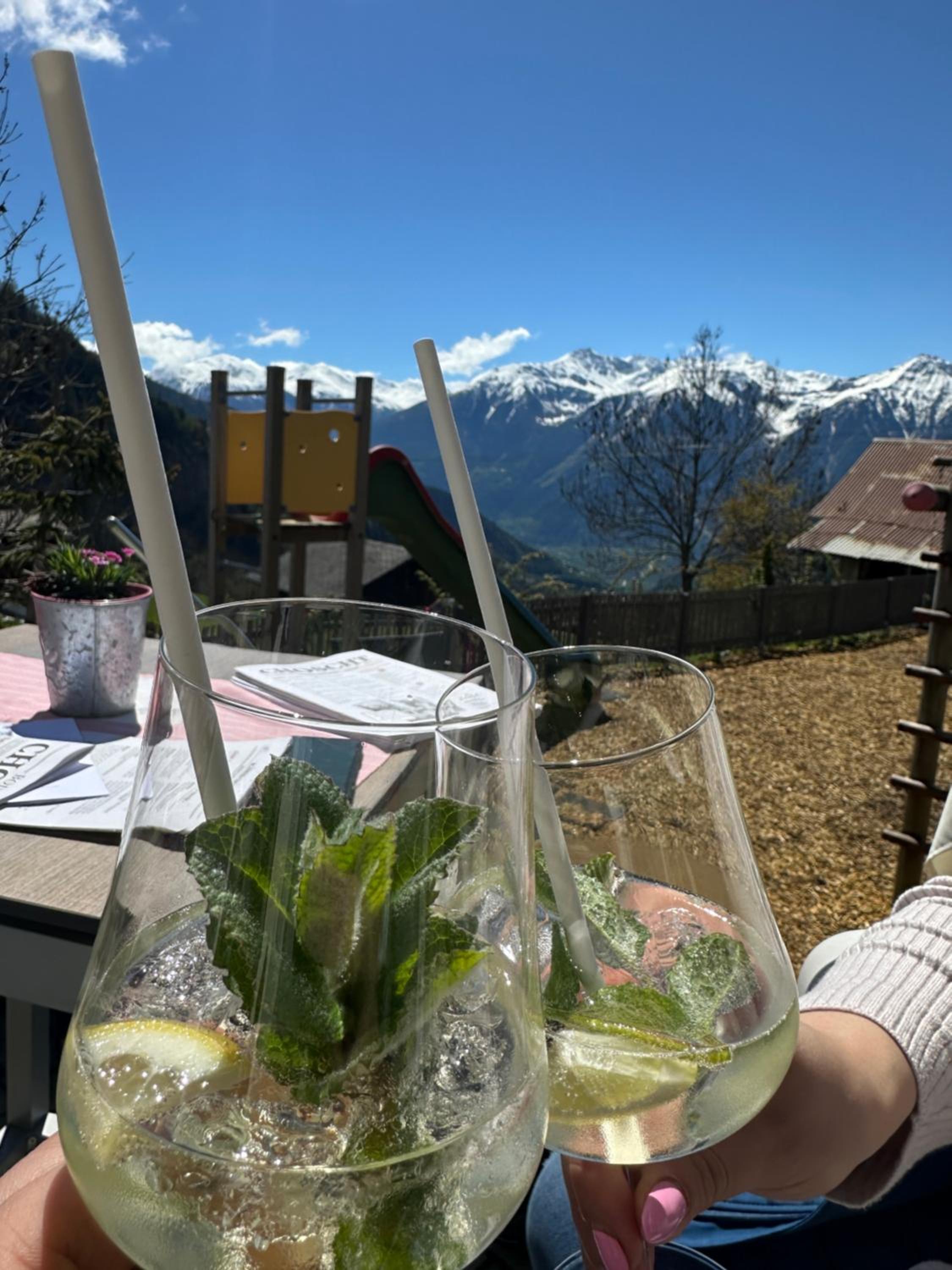 Studio magnifique avec terrasse spacieuse et jardin Loèche-les-Bains Vacances