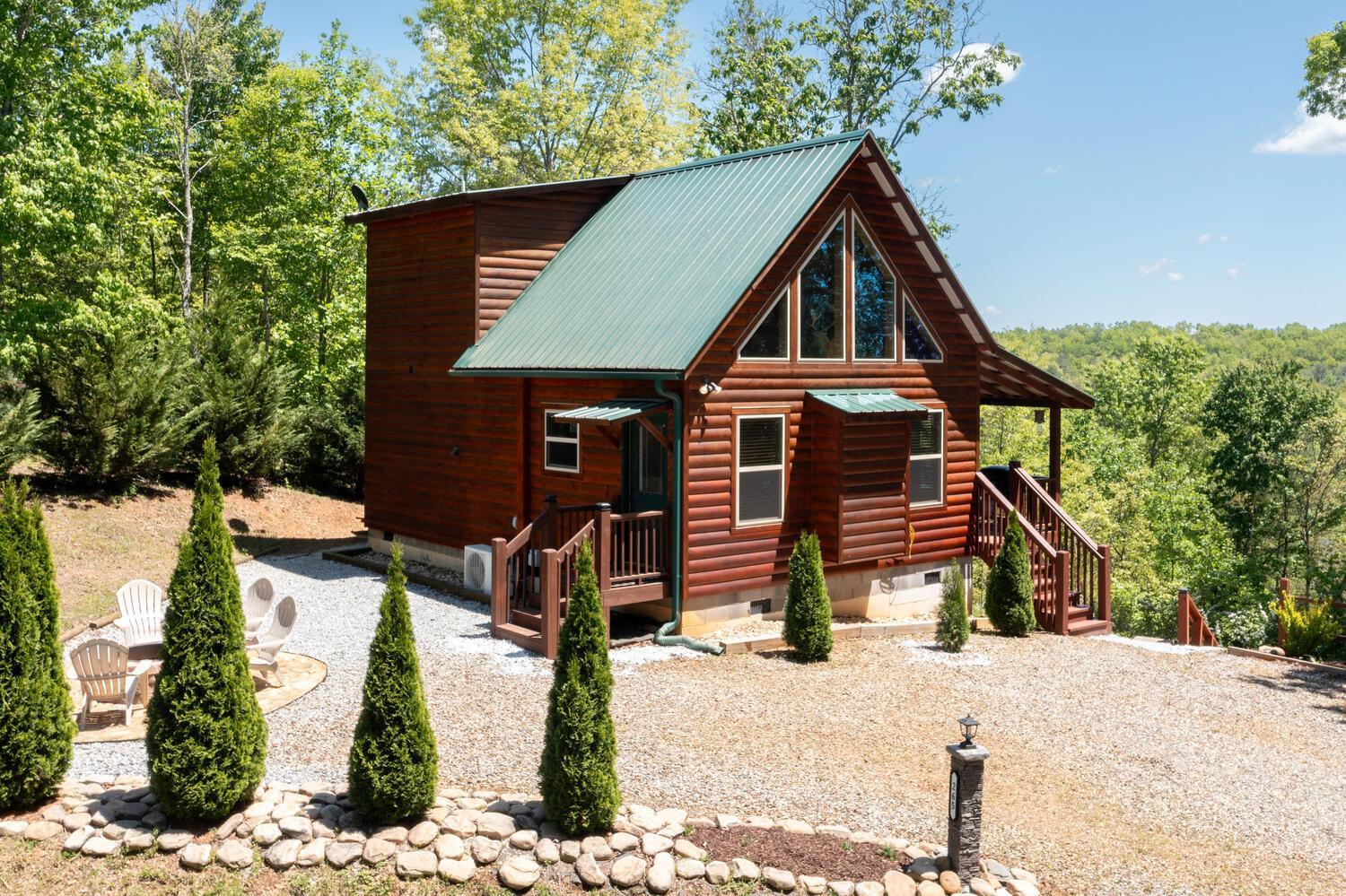 The Misty Blue Mountain Retreat view 2