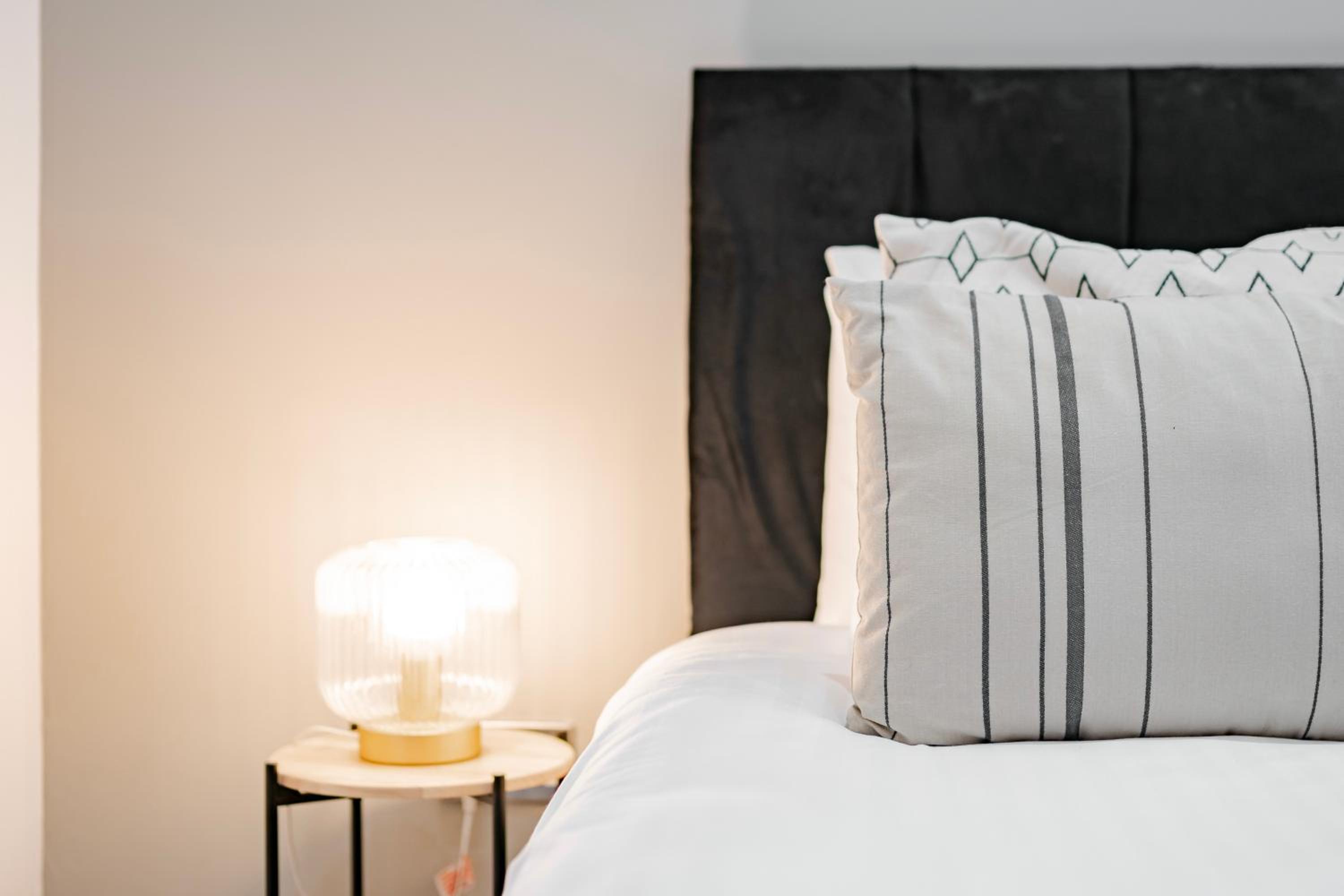 Cosy & Stylish Apmt w/ Fast Wifi