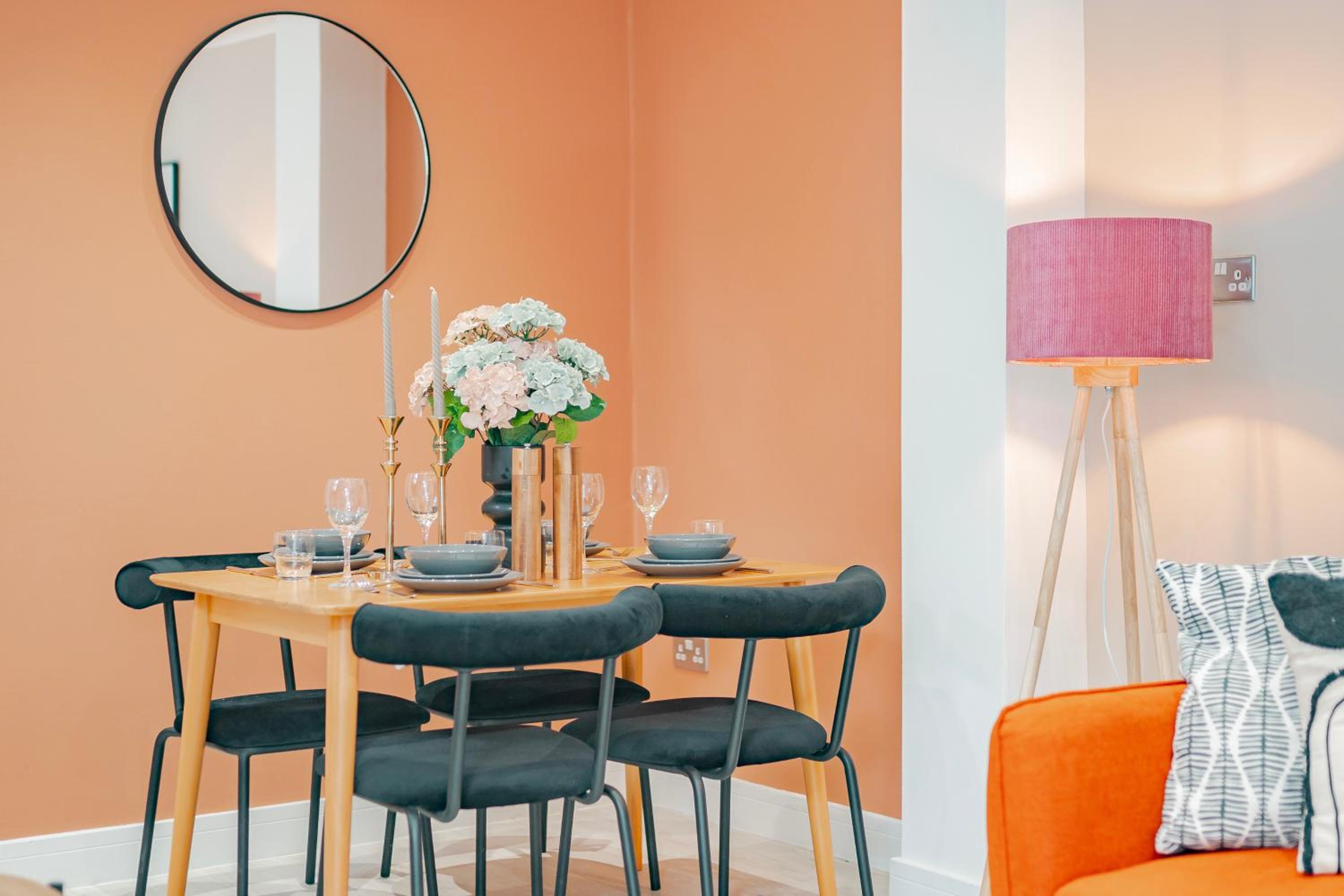 Cosy & Stylish Apmt w/ Fast Wifi