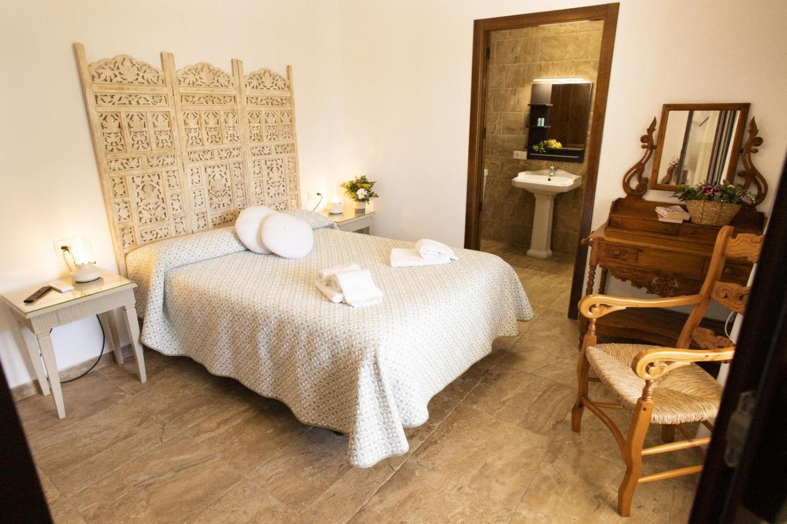 LA POSADA DE LA MUELA - Property Image 14