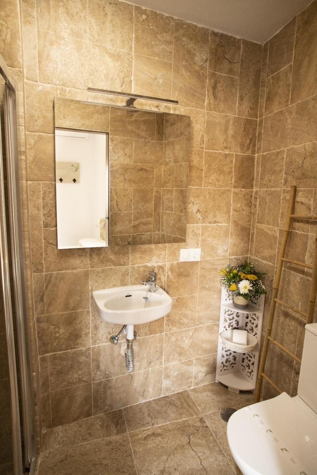 LA POSADA DE LA MUELA - Property Image 7