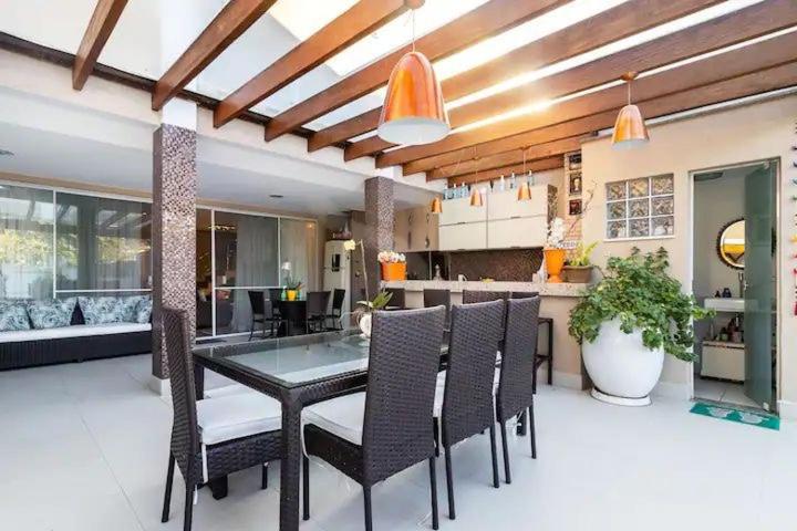 Casa com piscina
