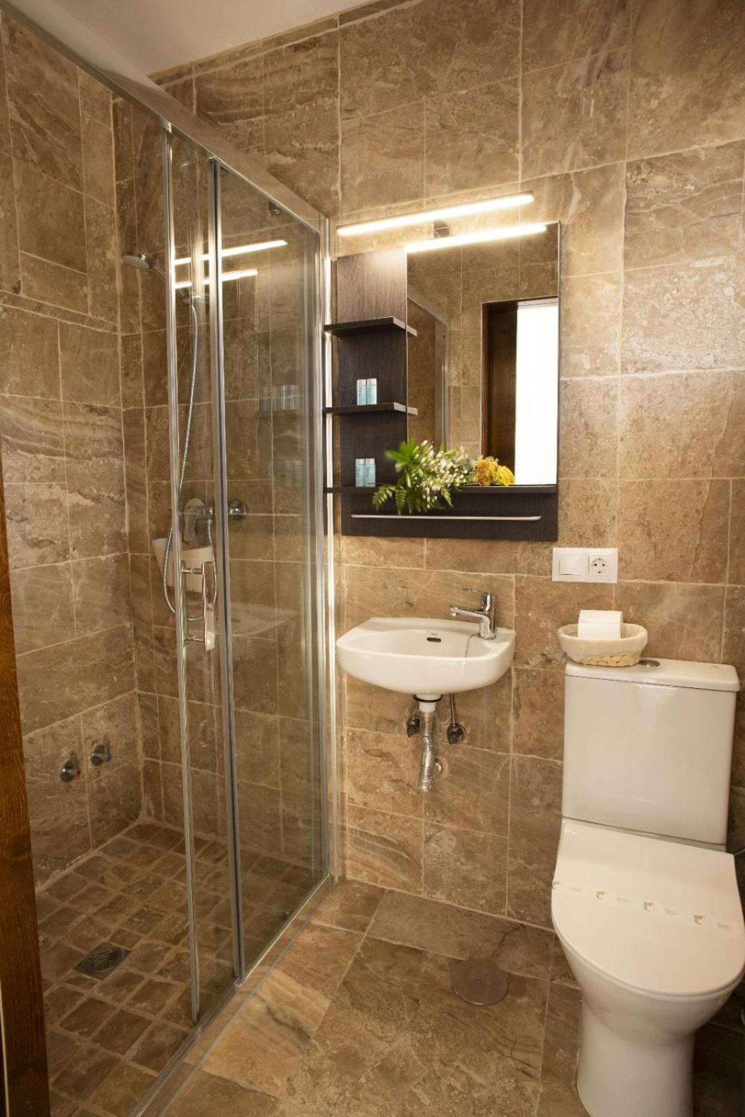 LA POSADA DE LA MUELA - Property Image 12