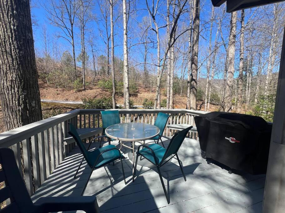 Crescent Ridge gated golf with fast wifi and fireplace view 5