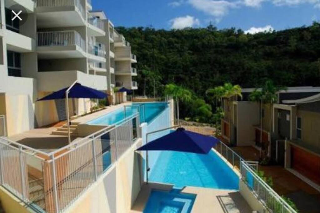 Azure Sea, Oceanviews, Wifi, 2 Pools + Gym