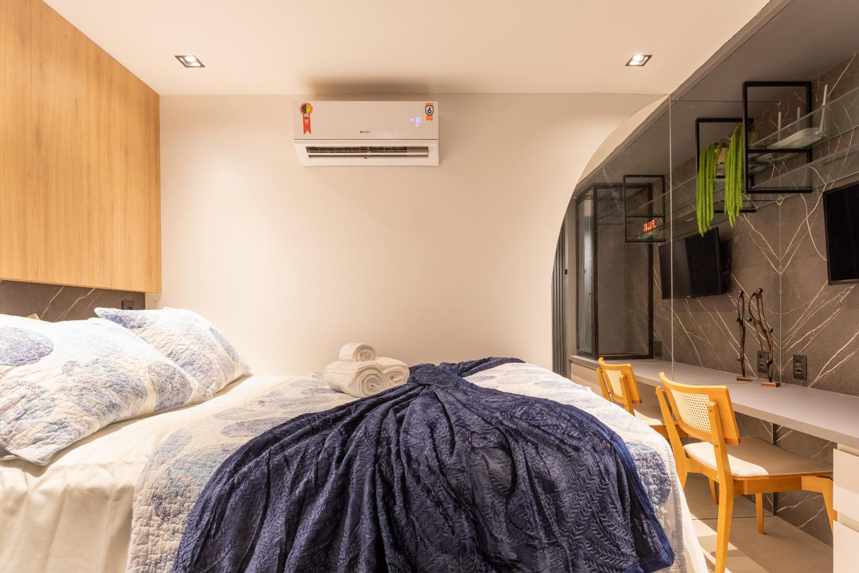 Loft com jacuzzi privativa frente mar do Bessa