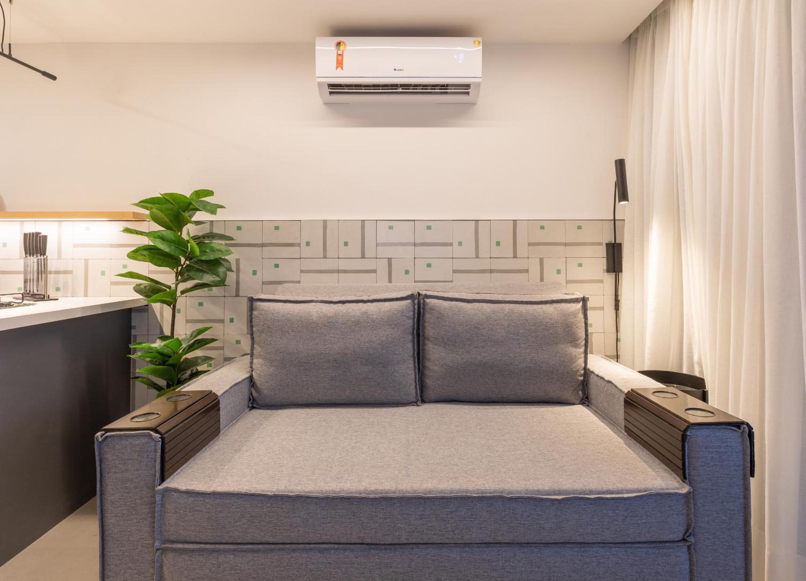 Loft com jacuzzi privativa frente mar do Bessa