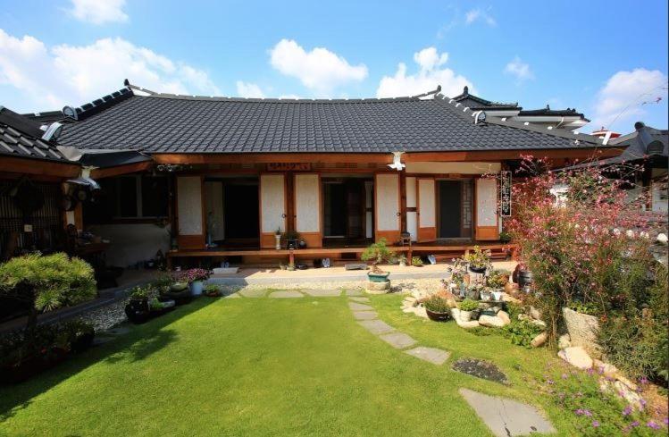 Hanok Madang