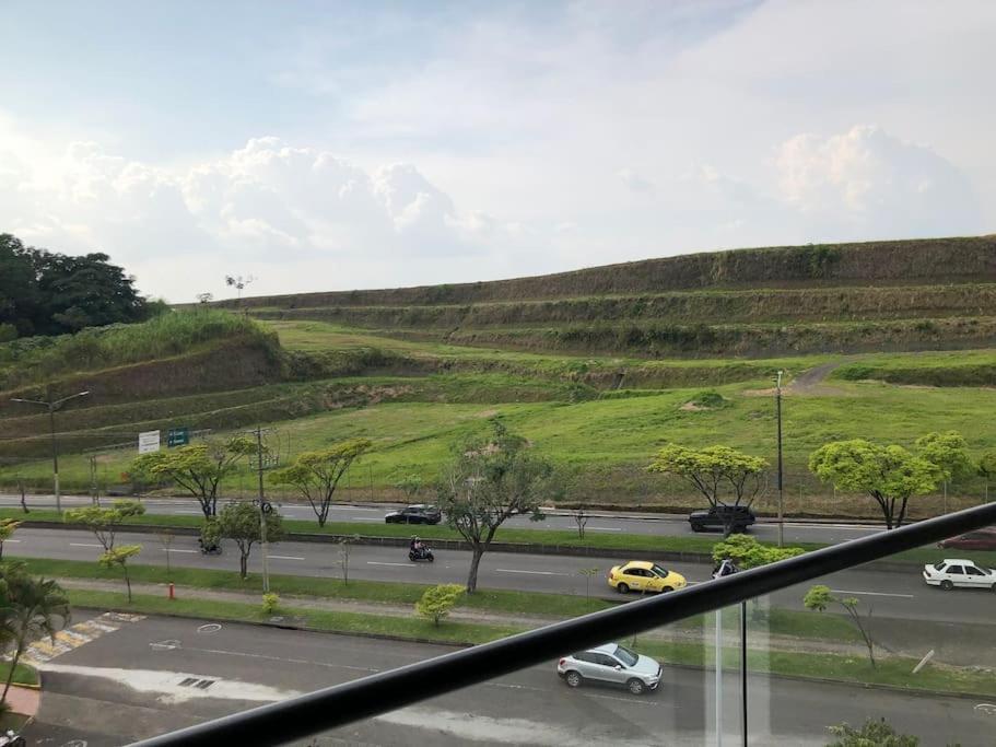 Cercano al Aeropuerto y nuevo