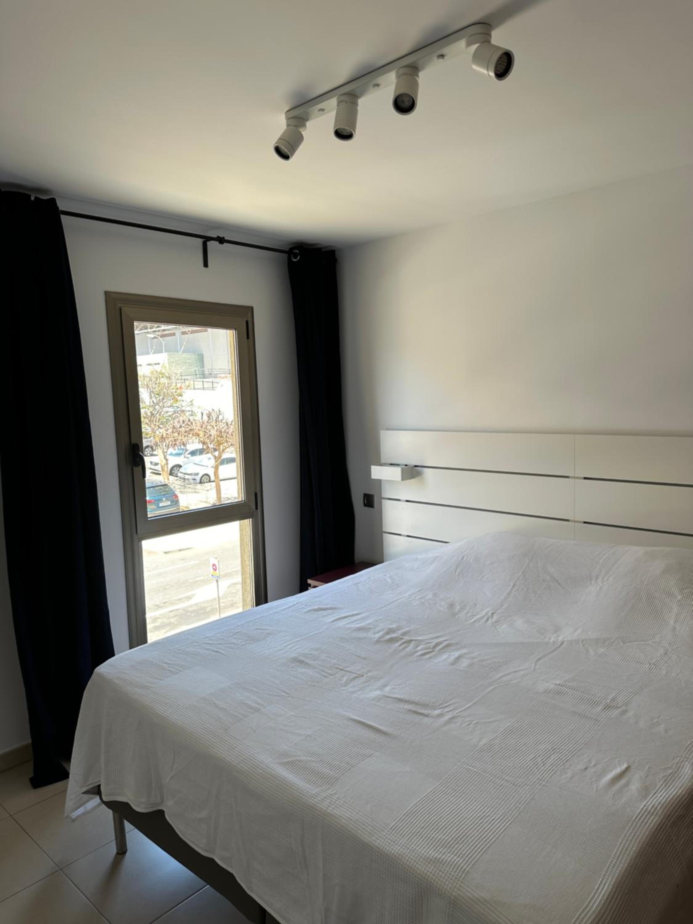 Alcalá seaside apartment, two rooms, private parking