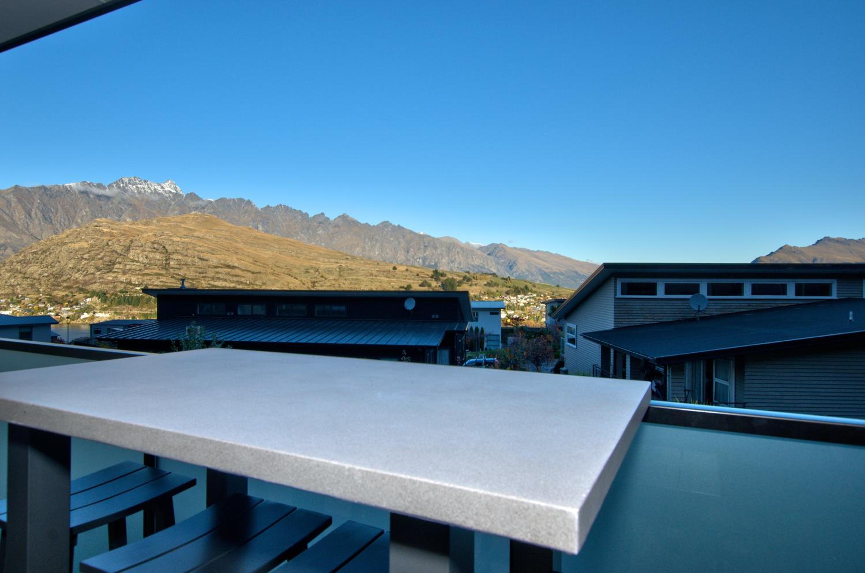 Family Size Holiday Home With Remarkable Views & Sauna, Close to Town